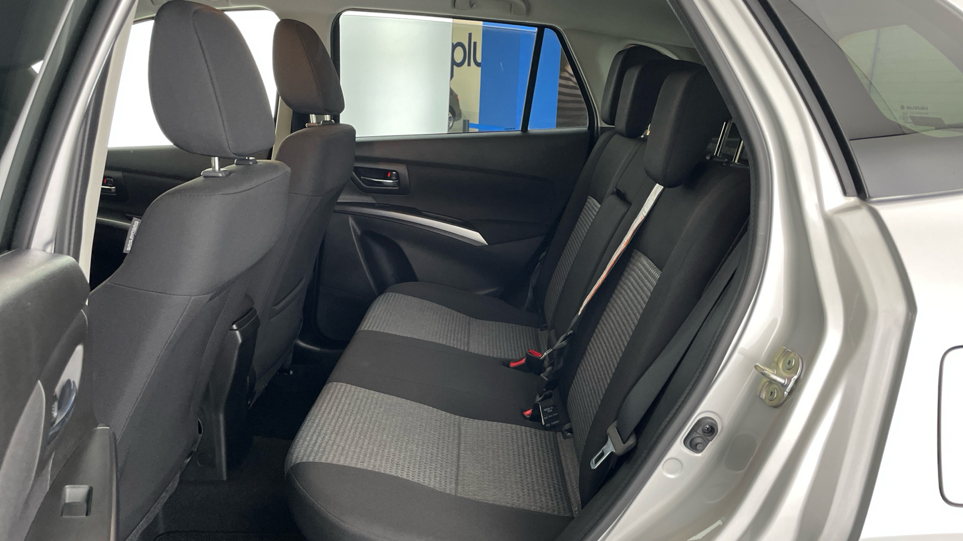 Suzuki S-Cross - 12