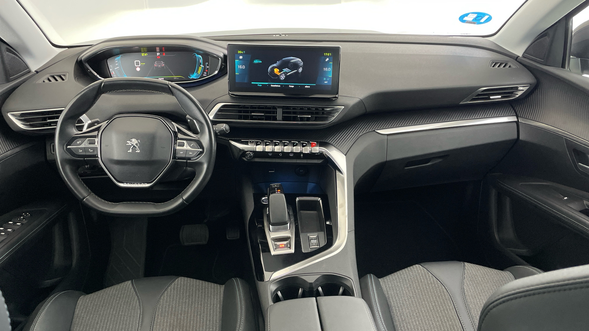 Peugeot 3008 Plug-in Hybrid - 10