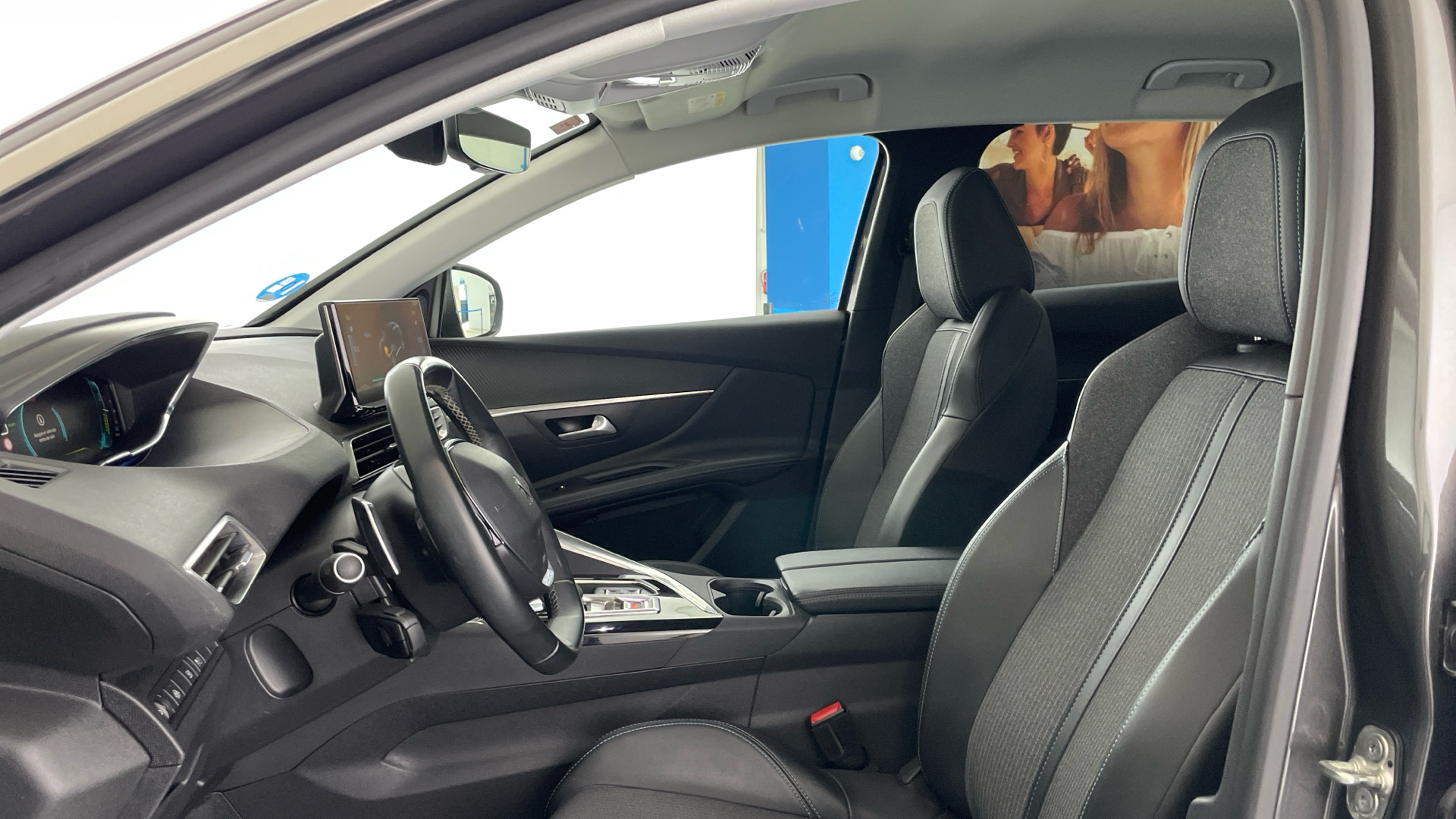 Peugeot 3008 Plug-in Hybrid - 11