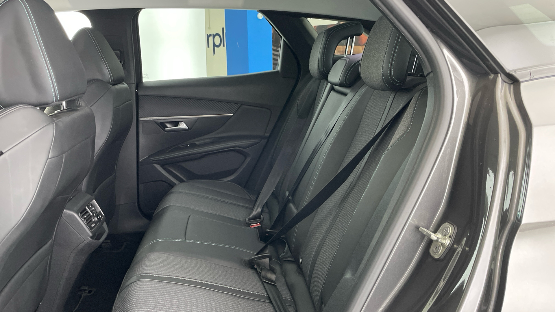 Peugeot 3008 Plug-in Hybrid - 12