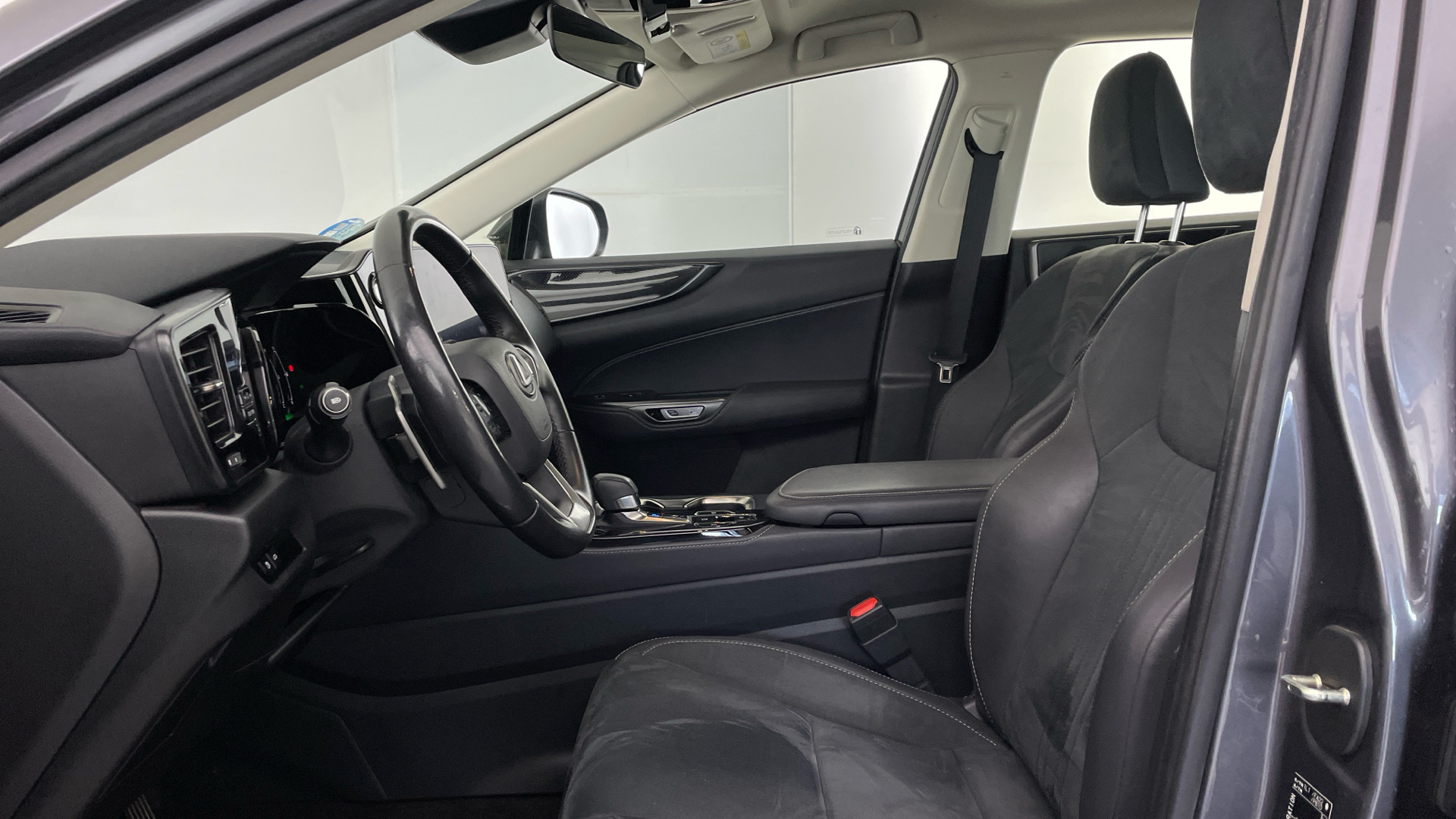 LEXUS NX - 11