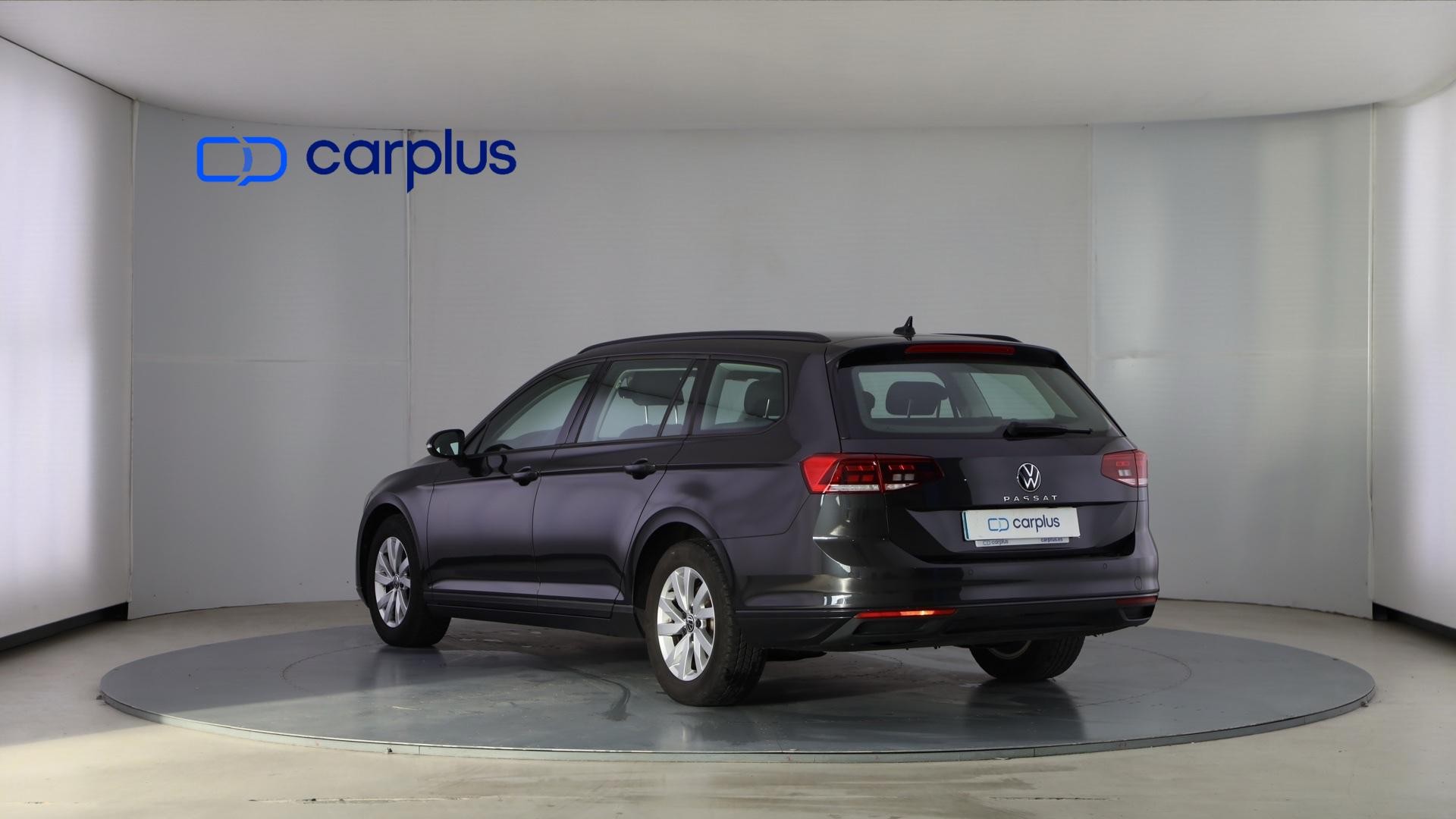 Volkswagen Passat - 3