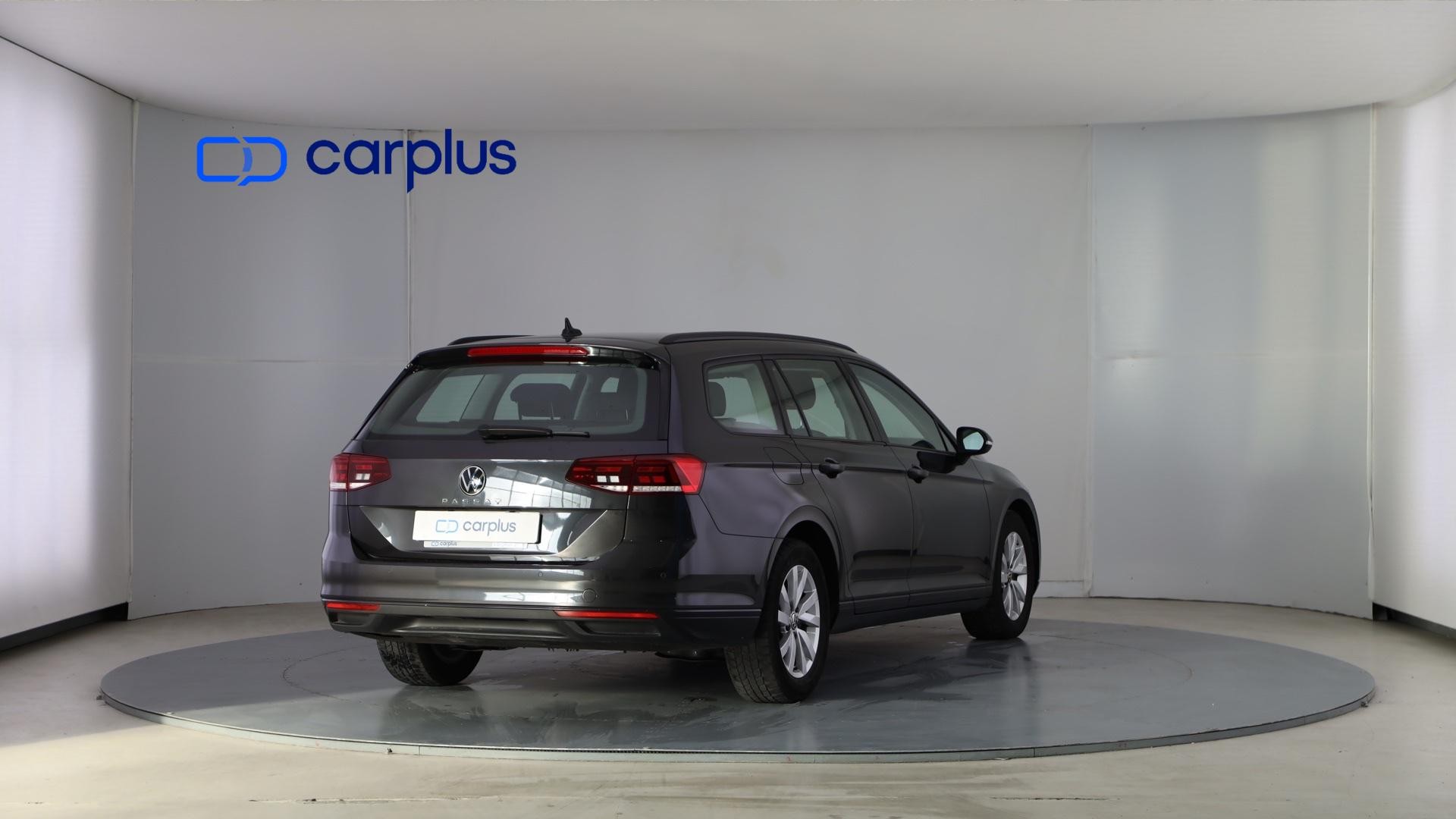 Volkswagen Passat - 8