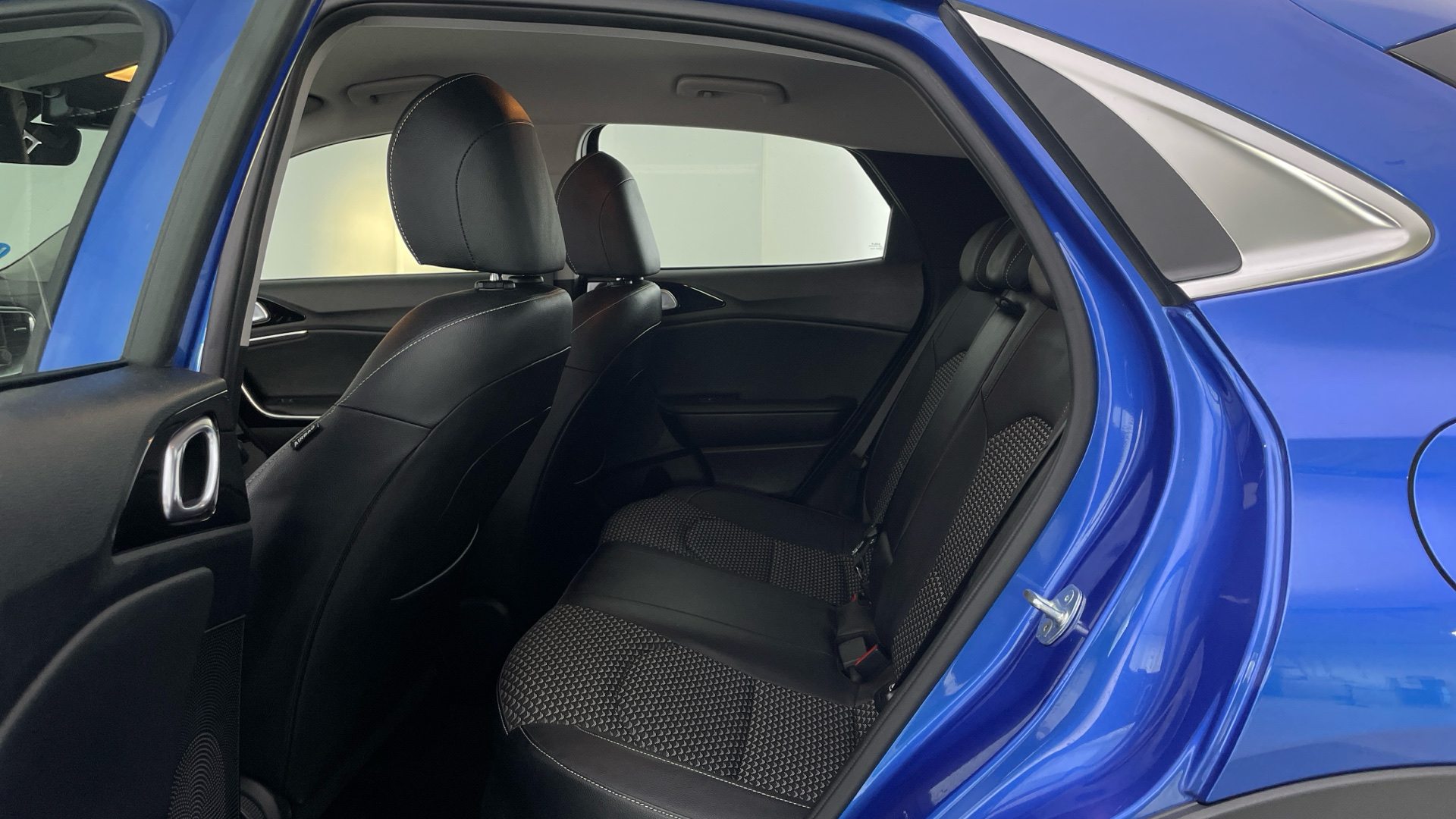Kia XCeed - 12