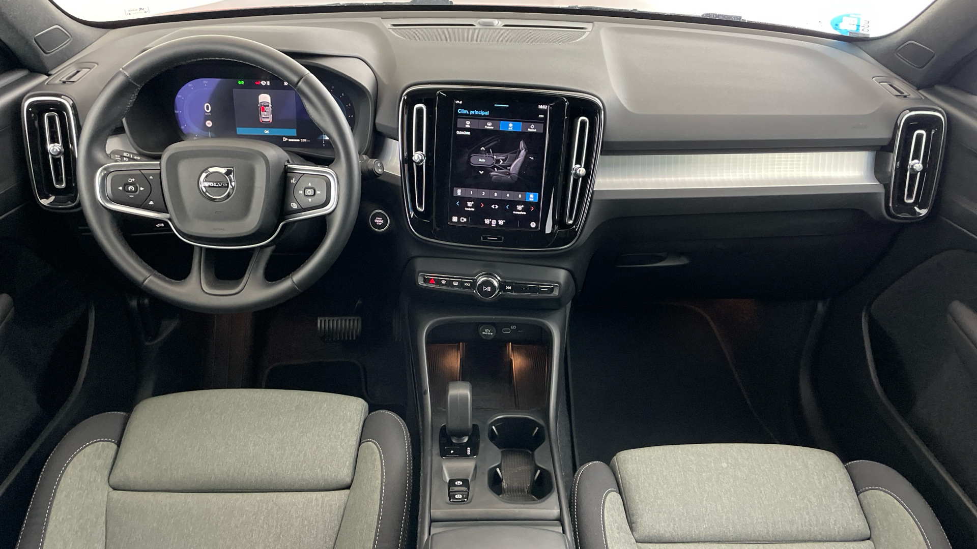 Volvo XC40 - 10