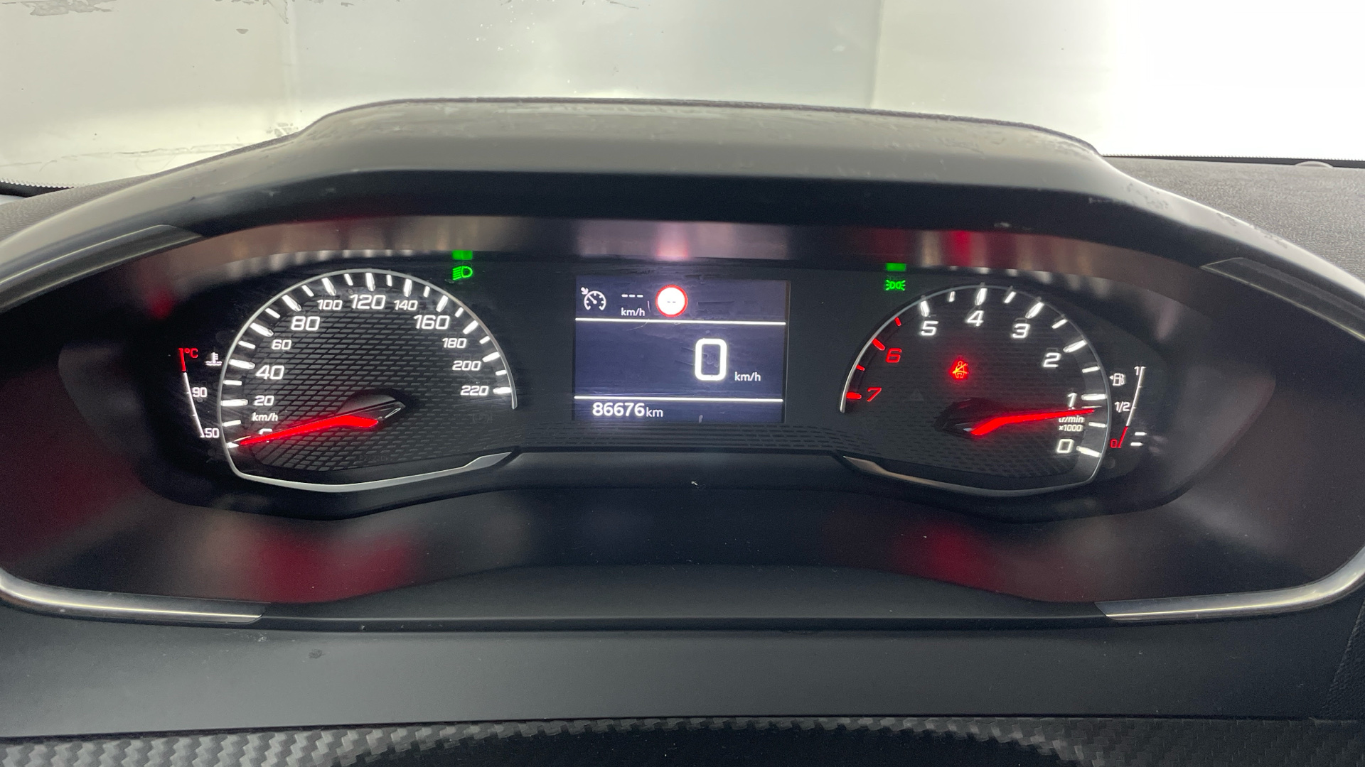 Peugeot 208 - 9
