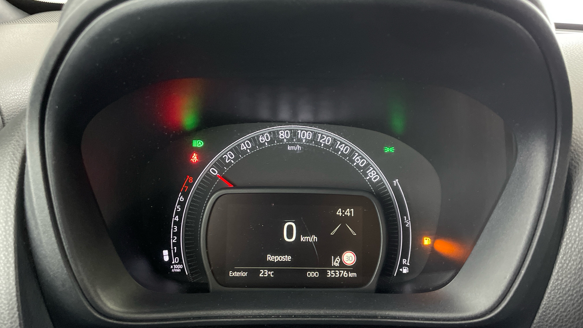 TOYOTA Aygo X Cross - 9