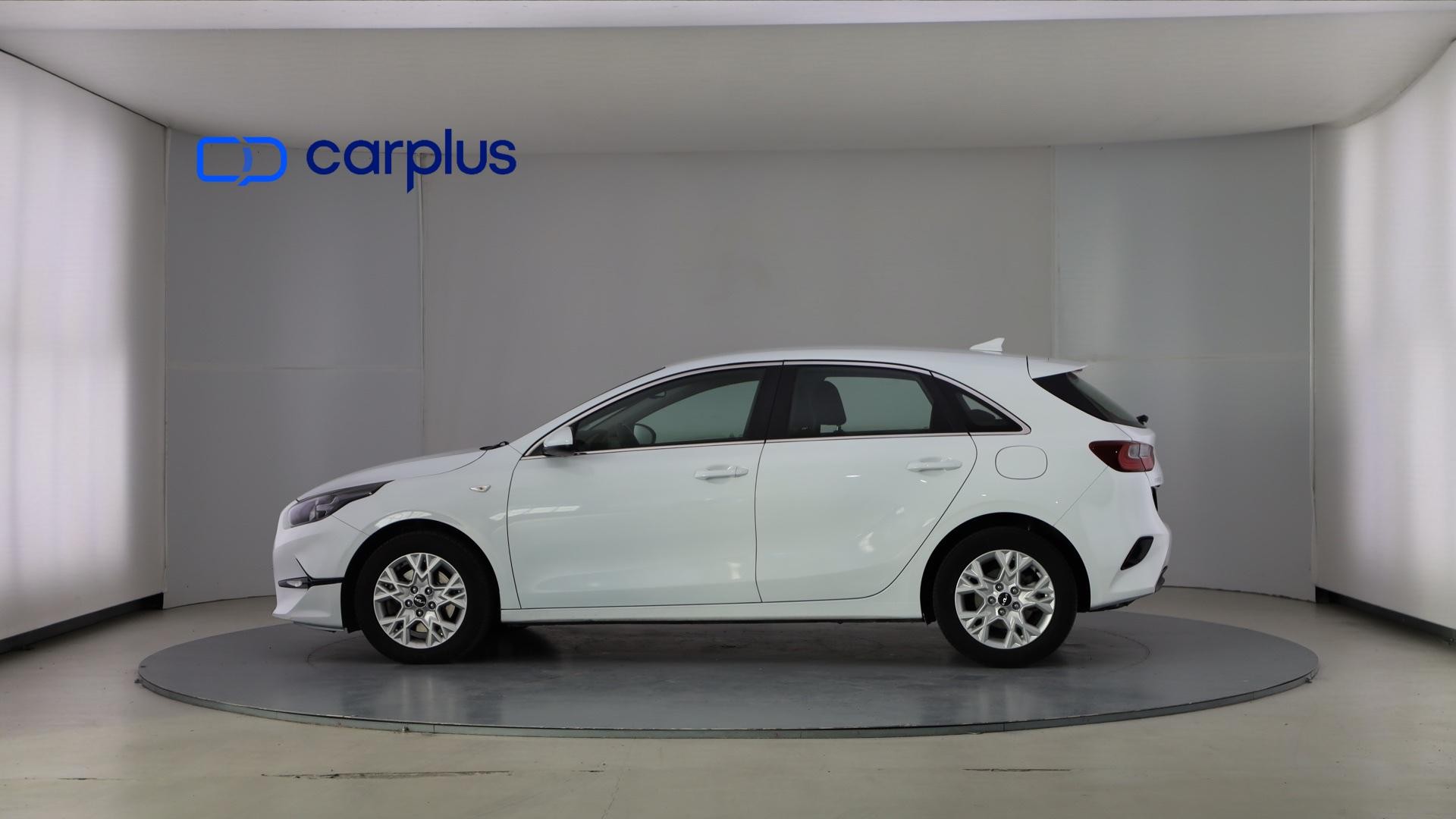 Kia Ceed - 7
