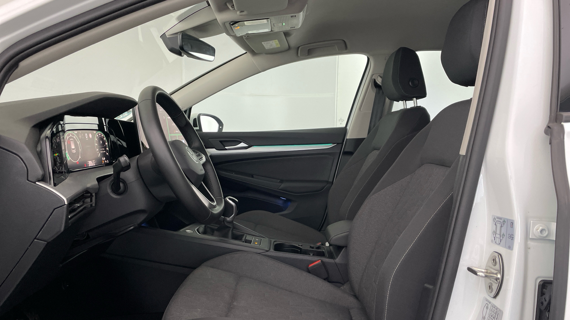 Volkswagen Golf - 11