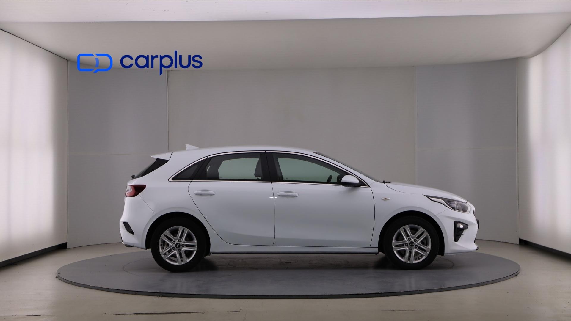 Kia Ceed - 4