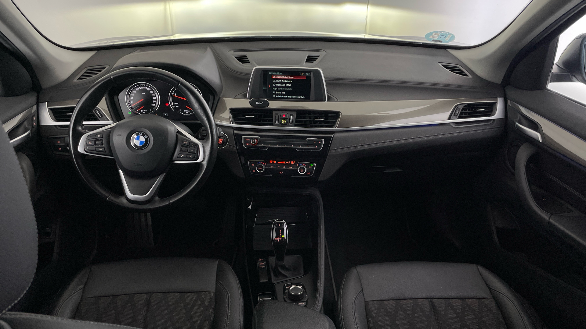 BMW X1 - 10
