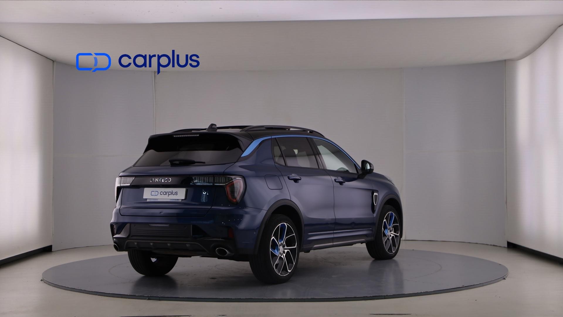 Lynk & Co 01 - 3
