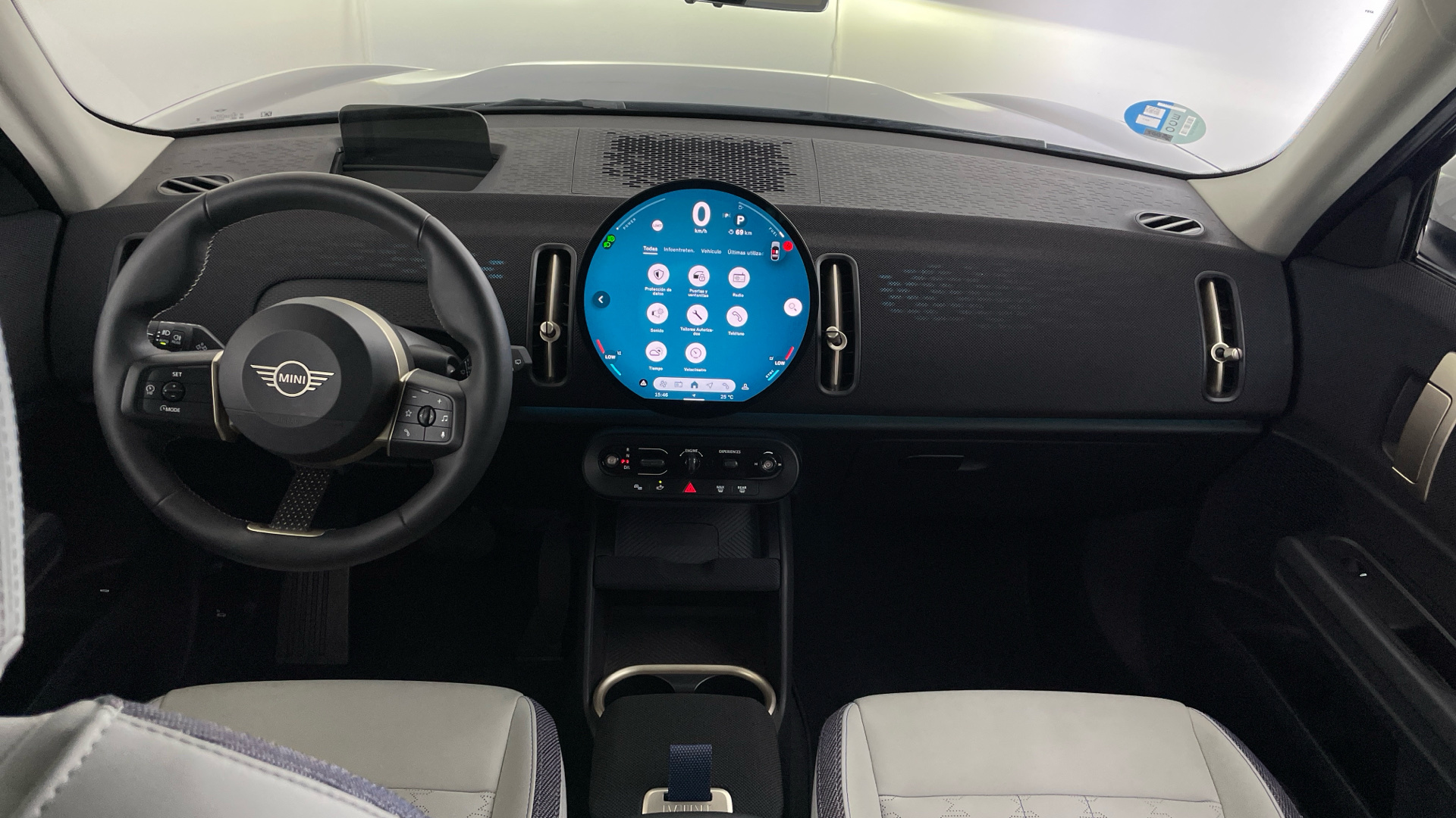 Mini Countryman - 10