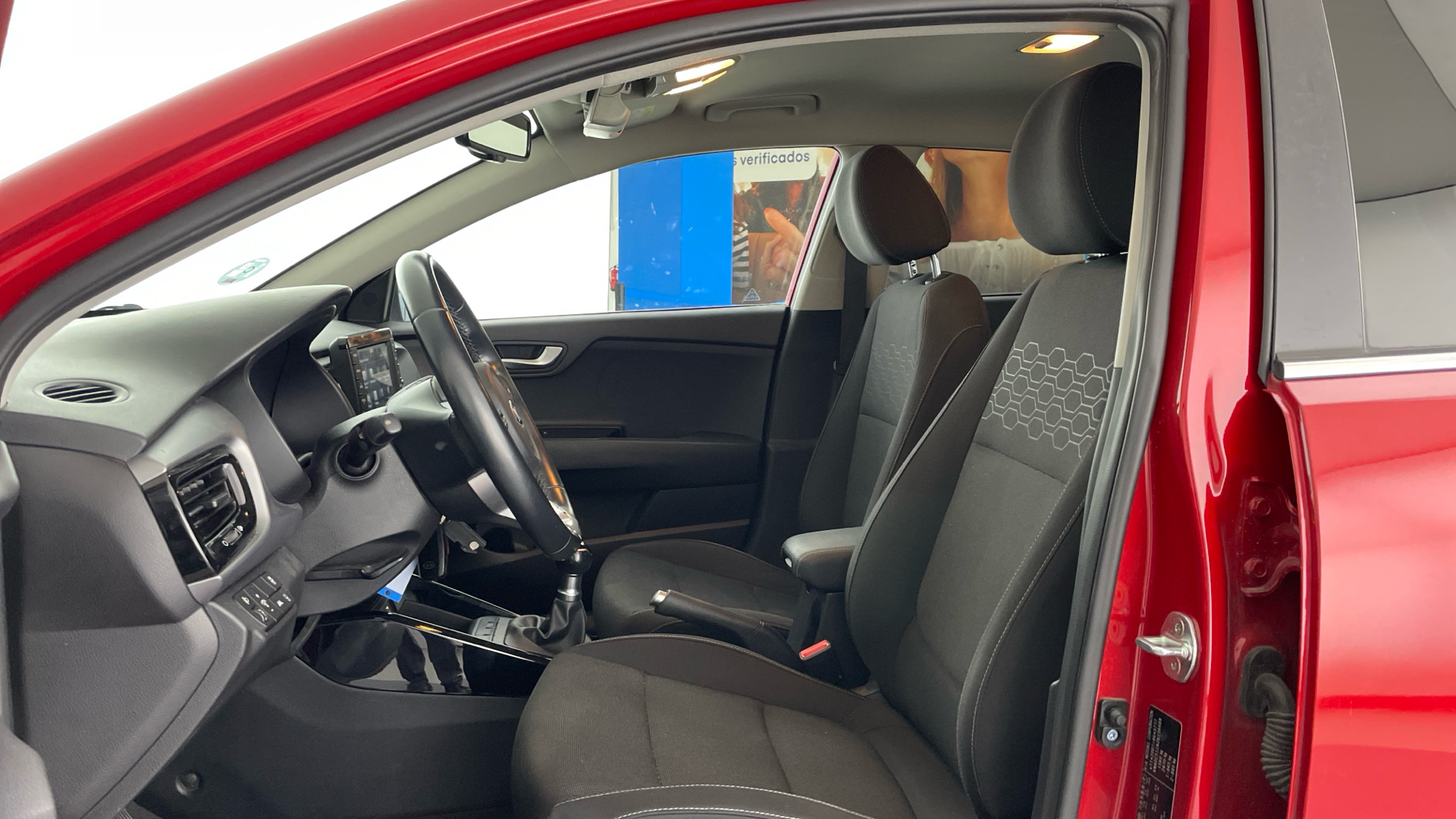 Kia Rio - 11