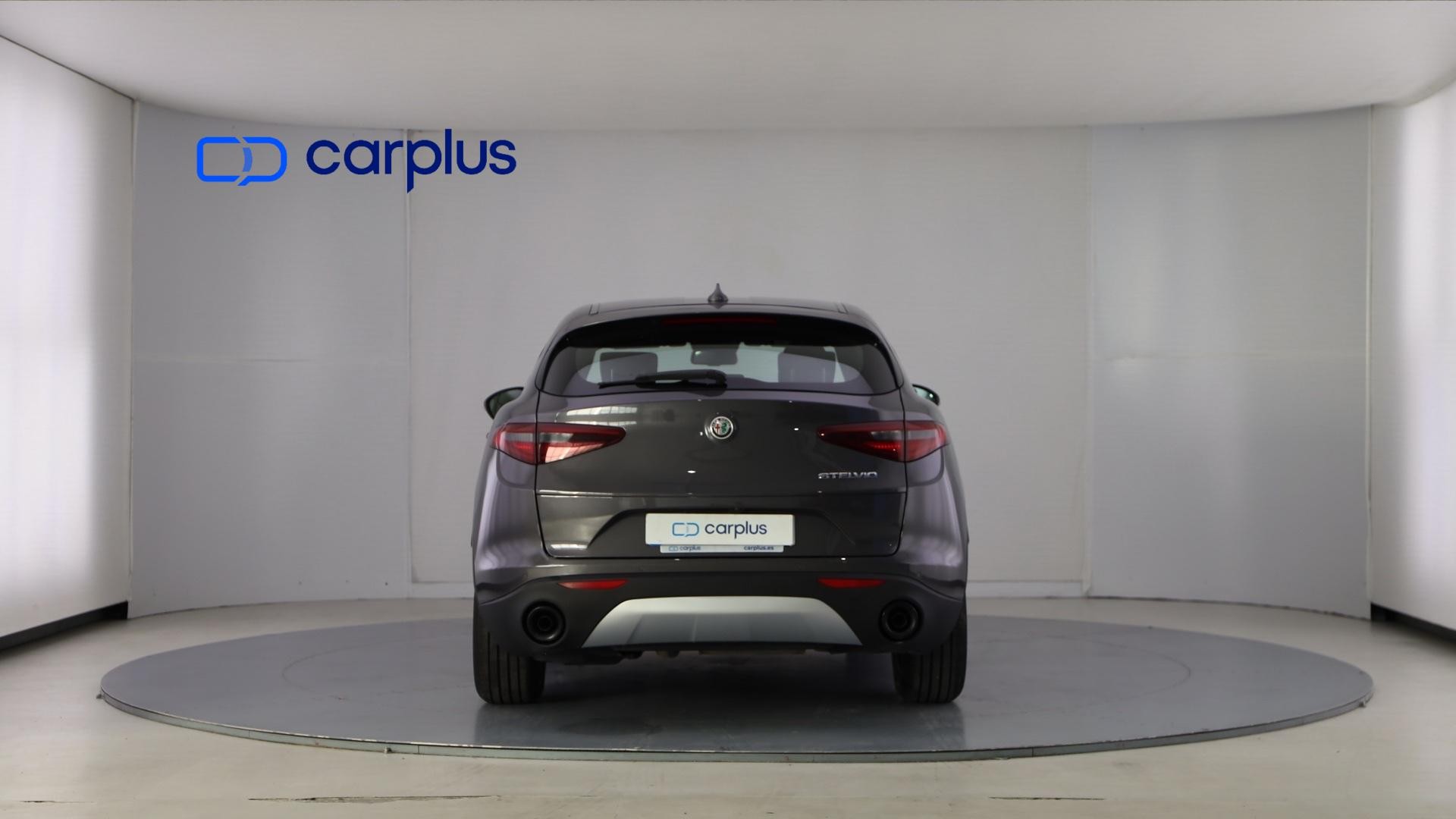 Alfa Romeo Stelvio - 2