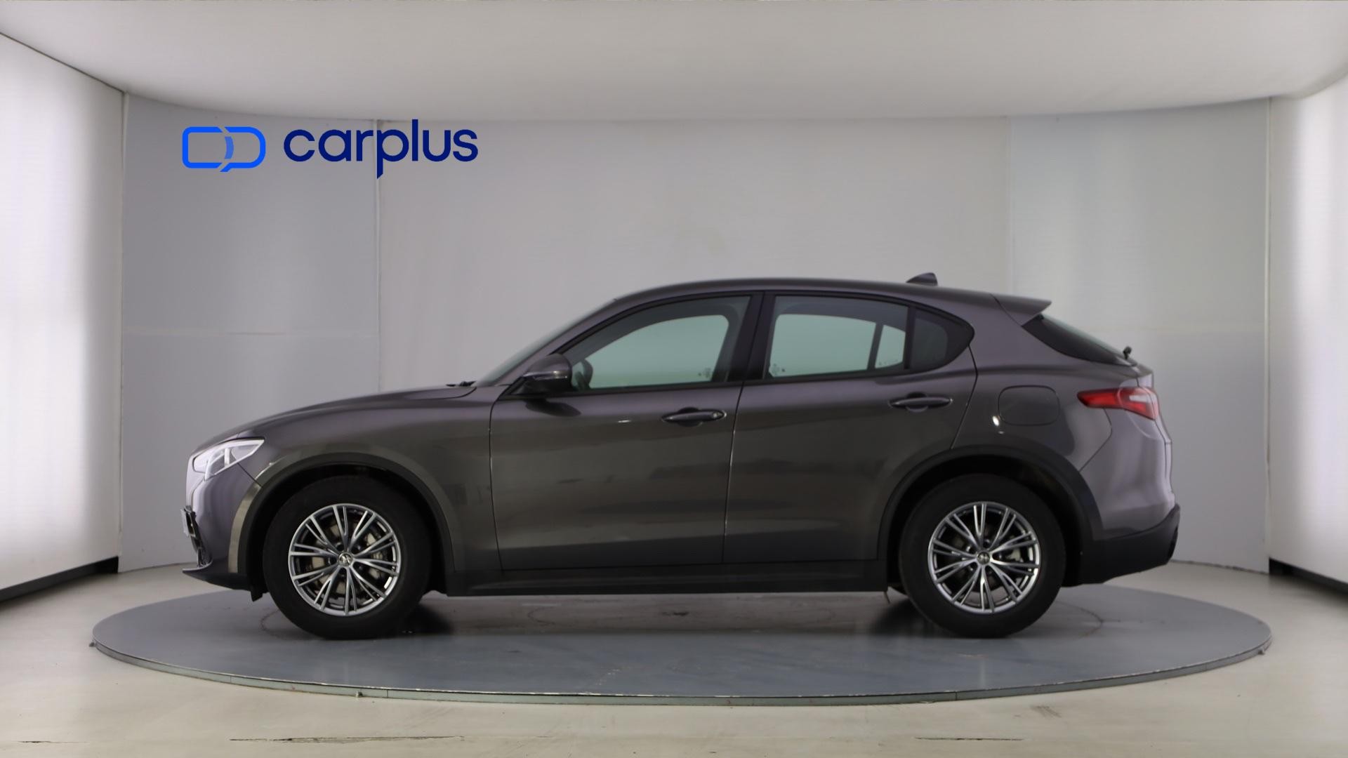 Alfa Romeo Stelvio - 4