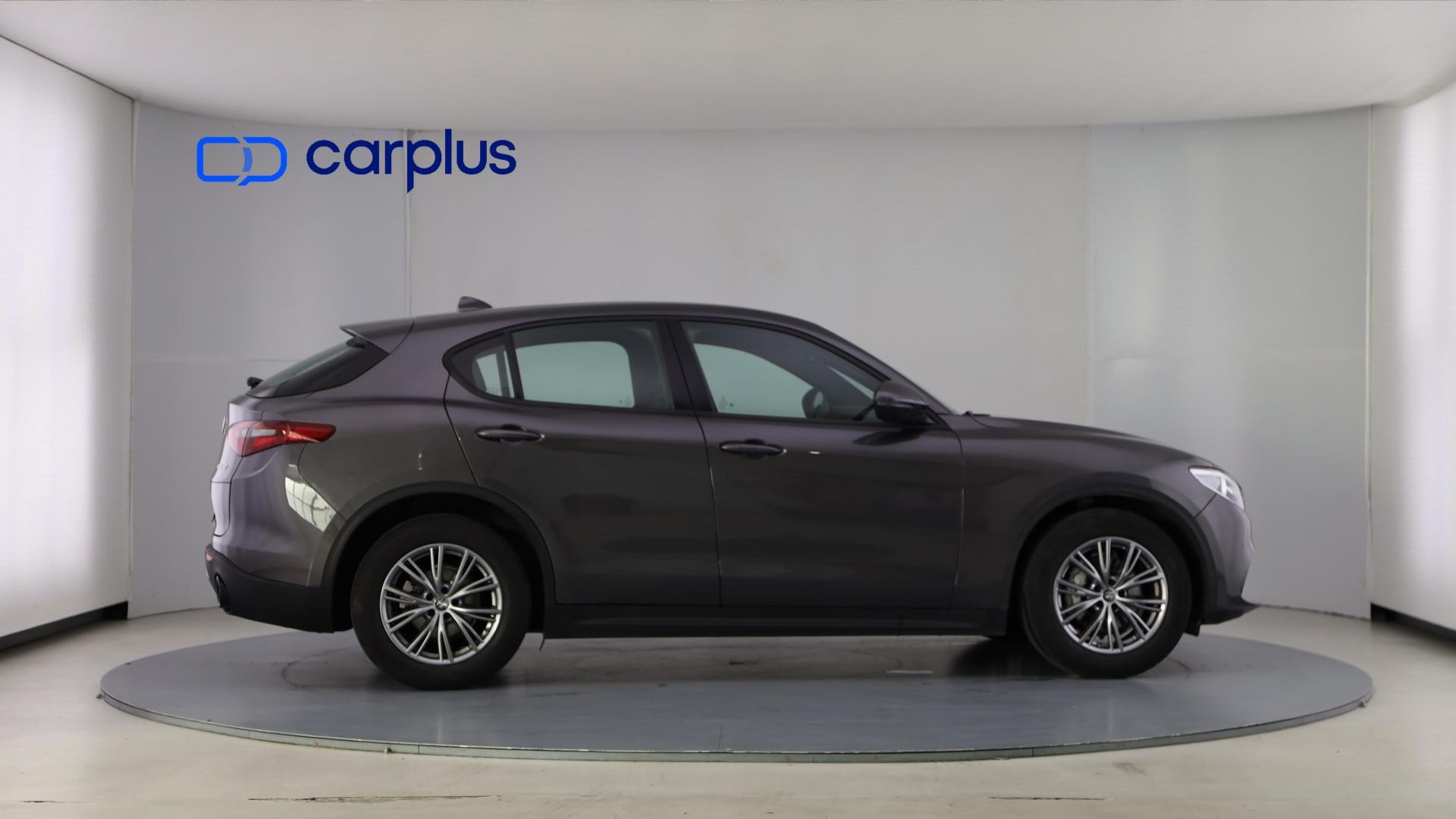 Alfa Romeo Stelvio - 7