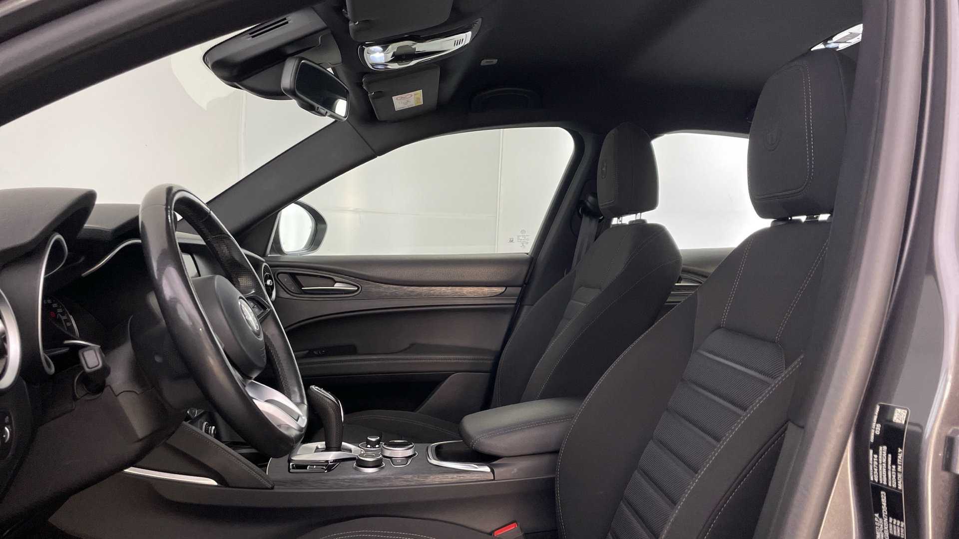 Alfa Romeo Stelvio - 11