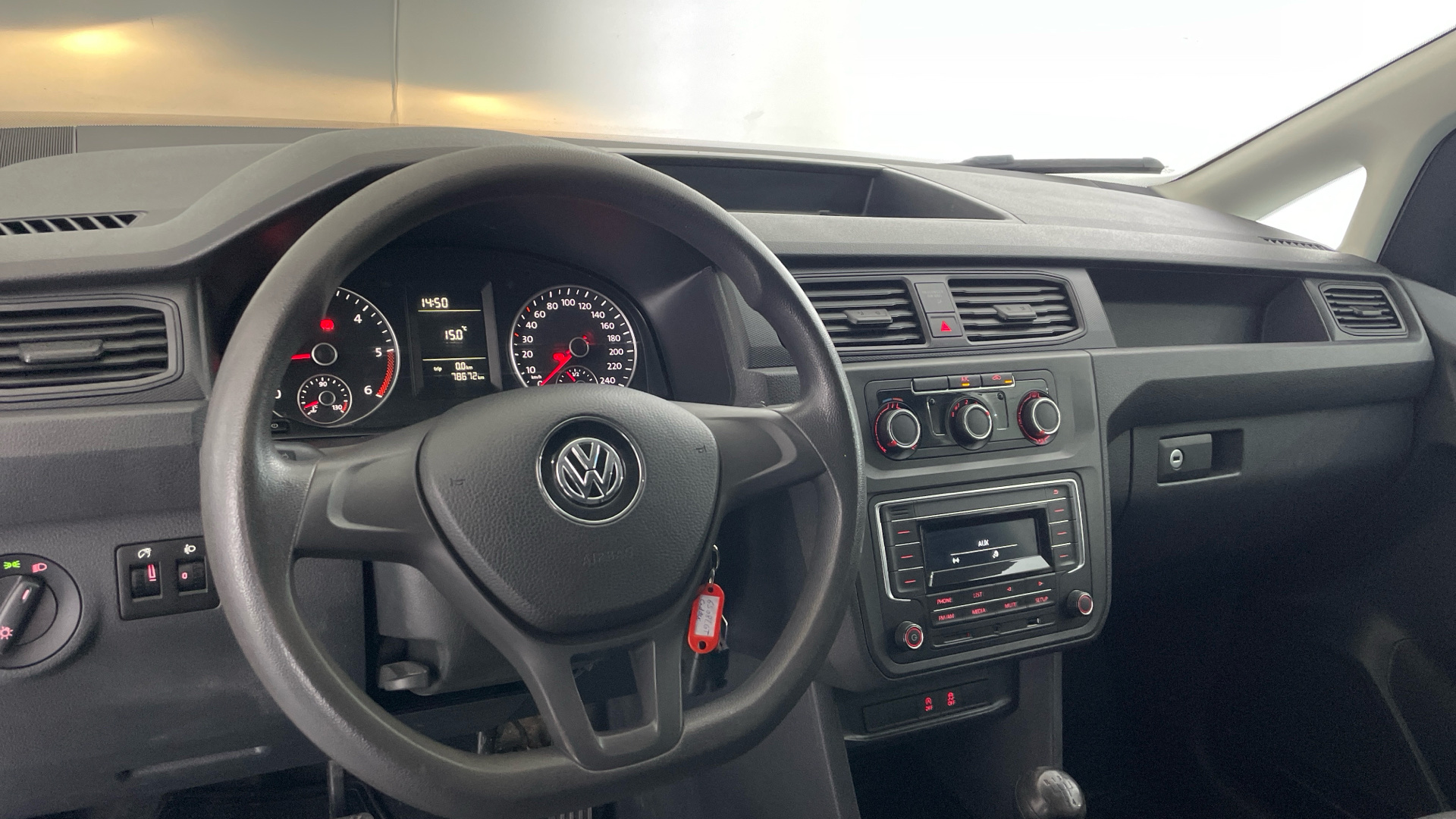 Volkswagen Caddy - 10