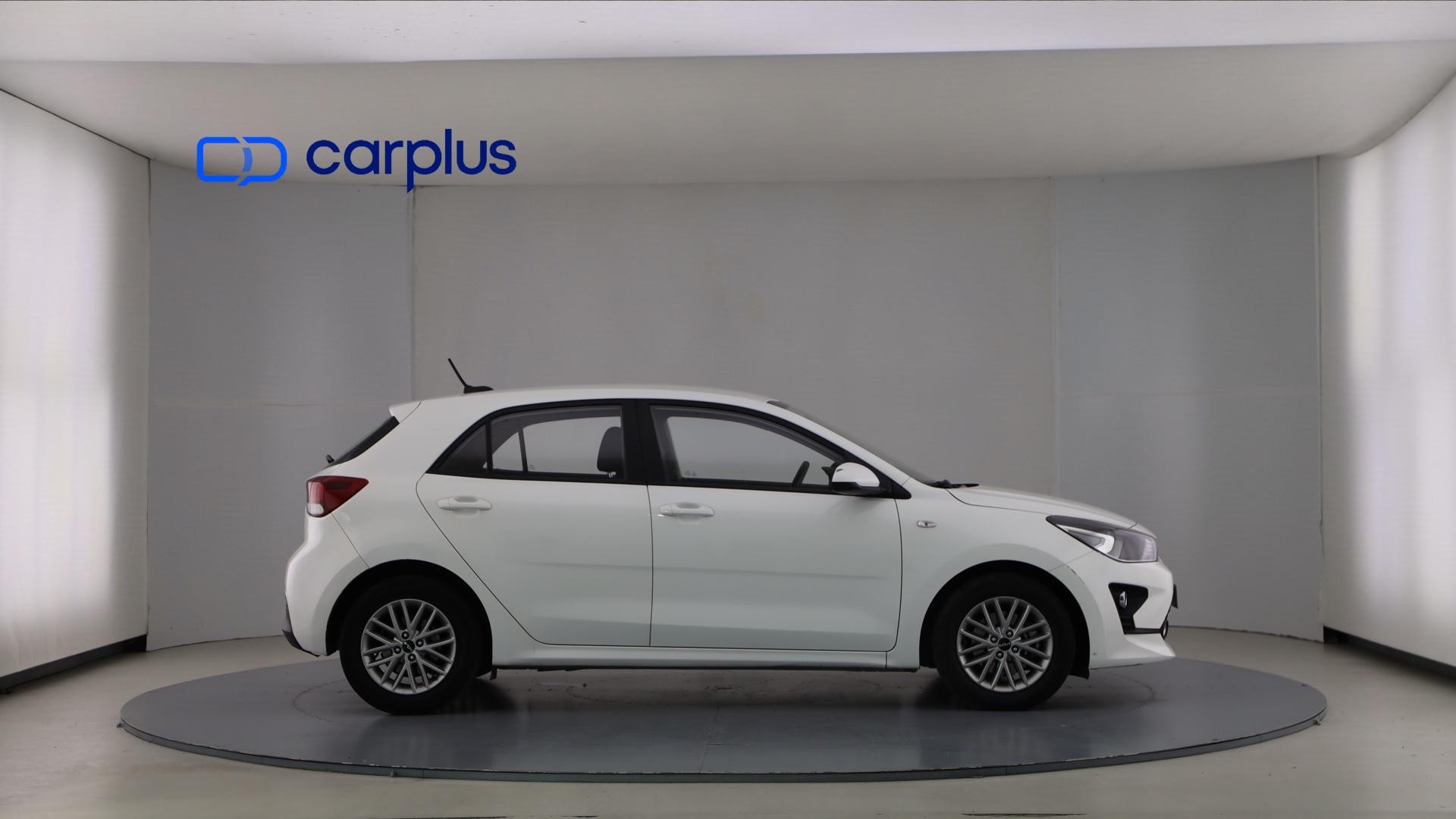 Kia Rio - 4