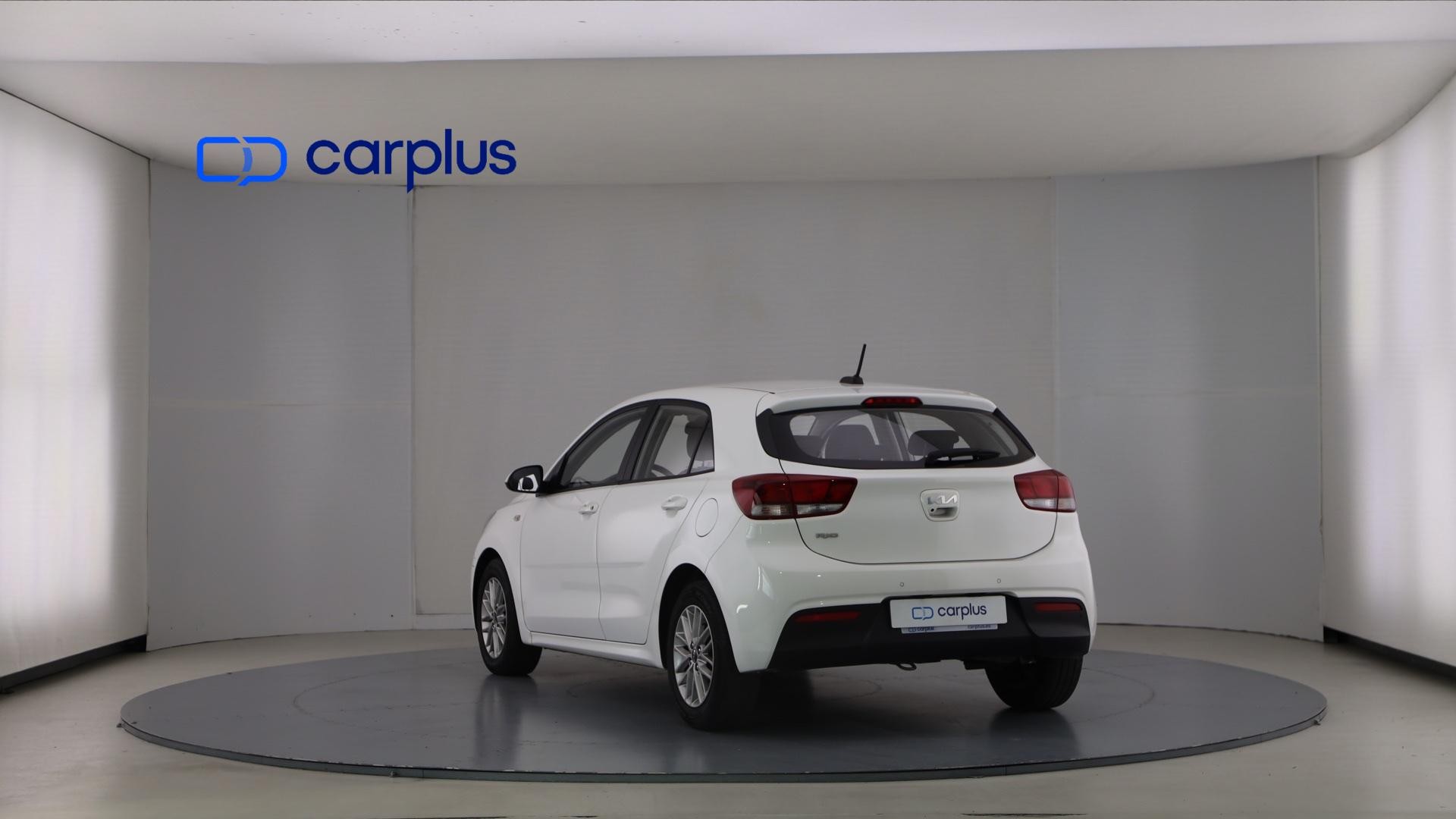 Kia Rio - 8