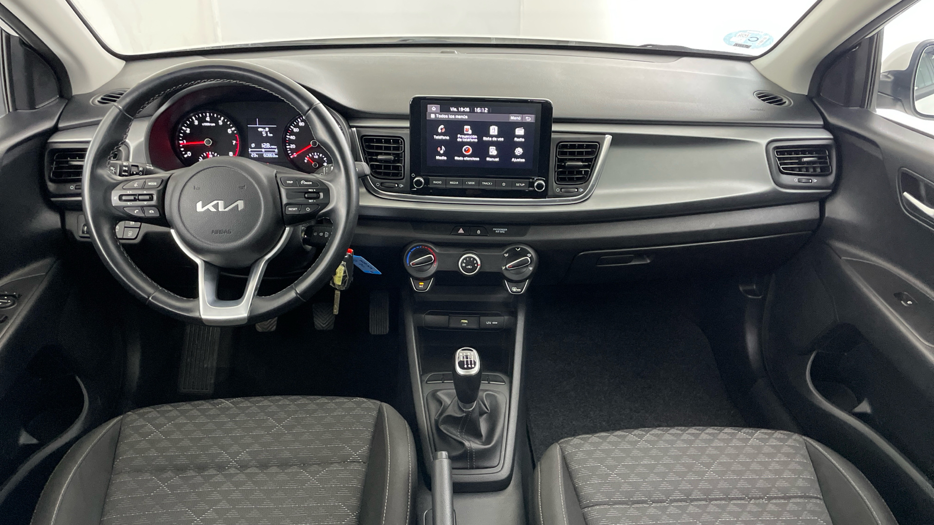 Kia Rio - 10