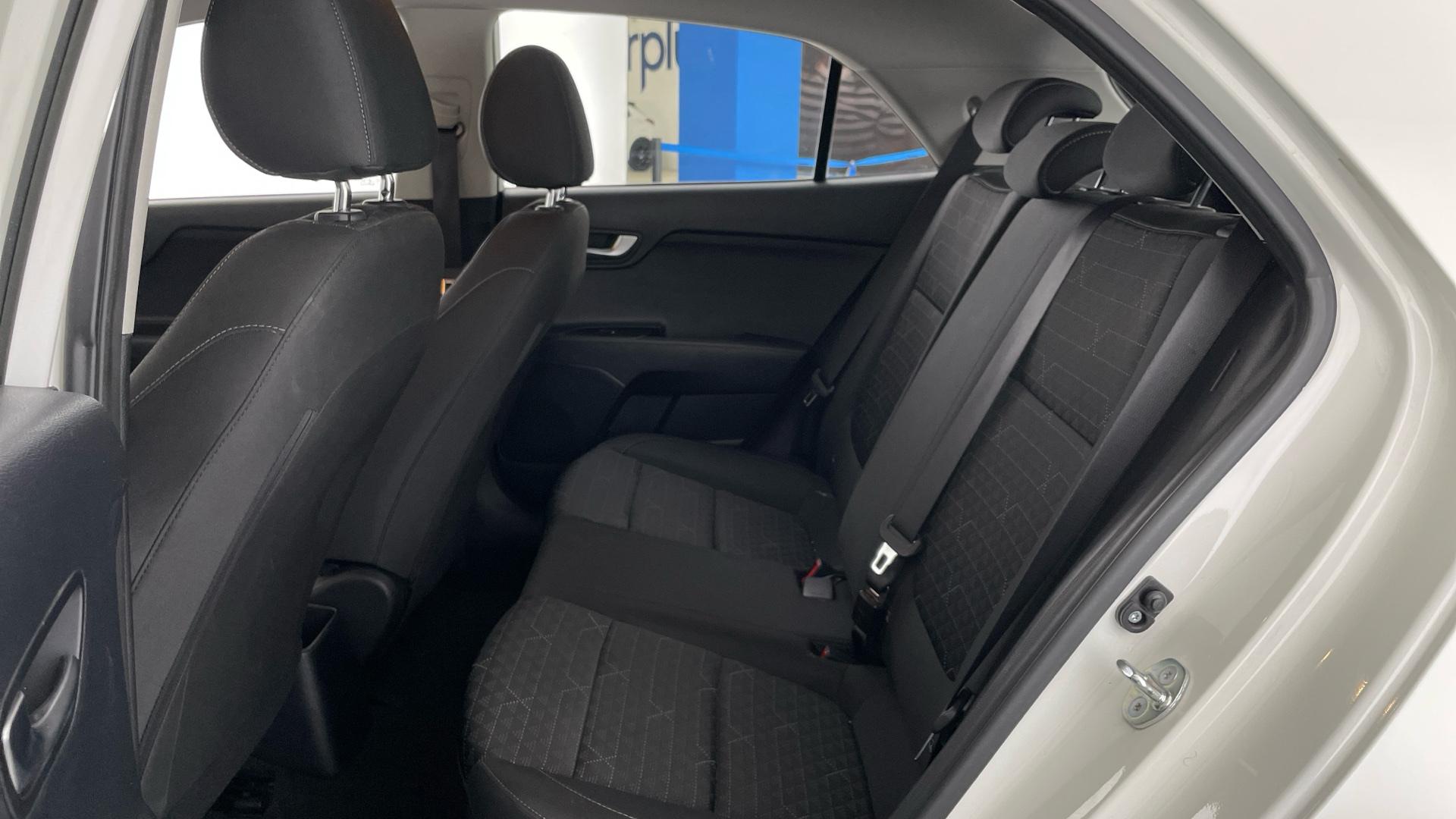 Kia Rio - 12