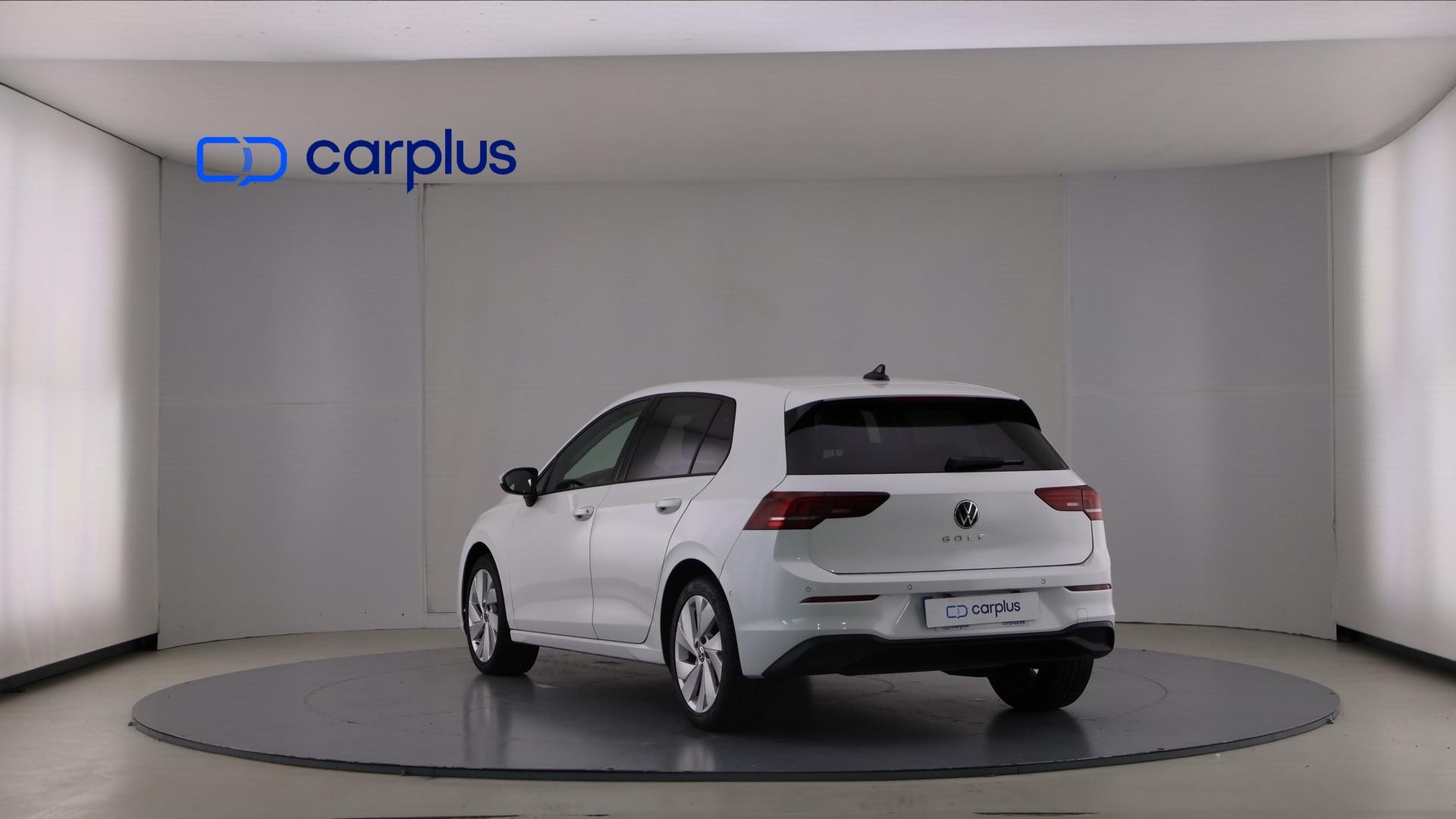 Volkswagen Golf - 8