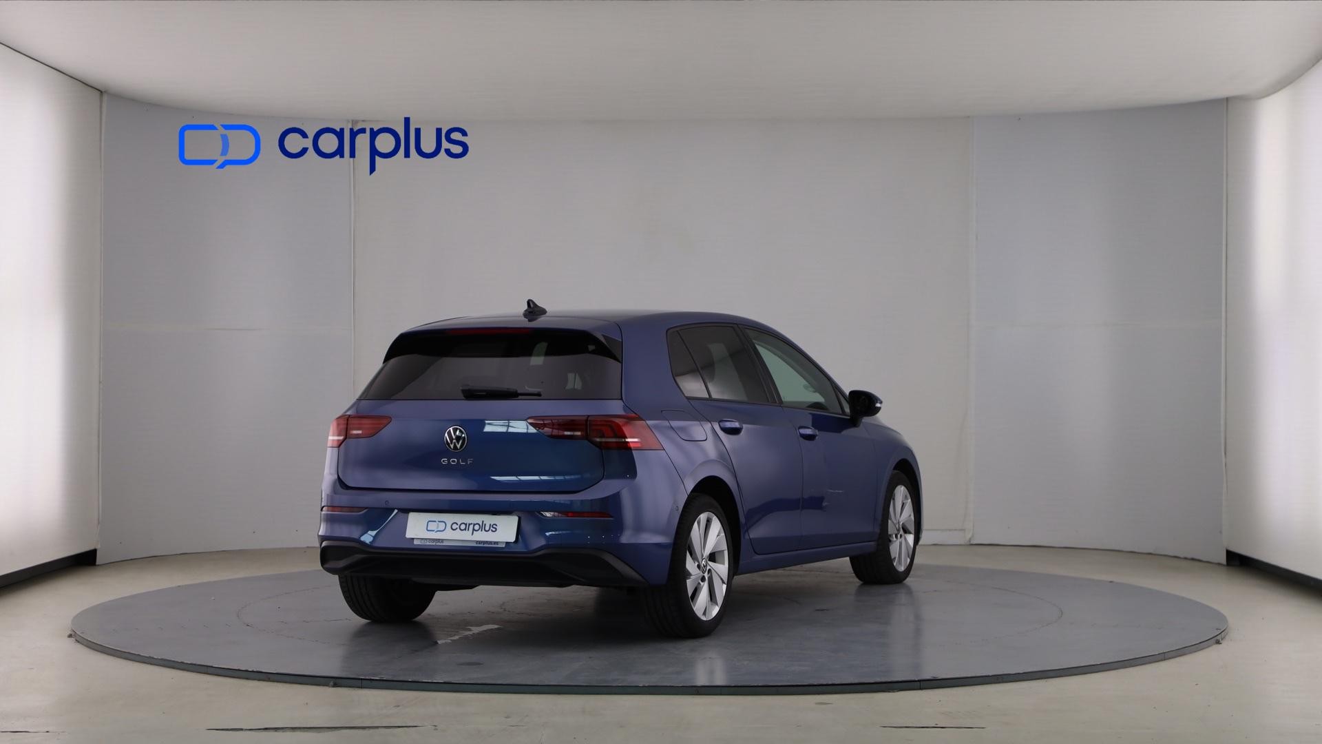 Volkswagen Golf - 8