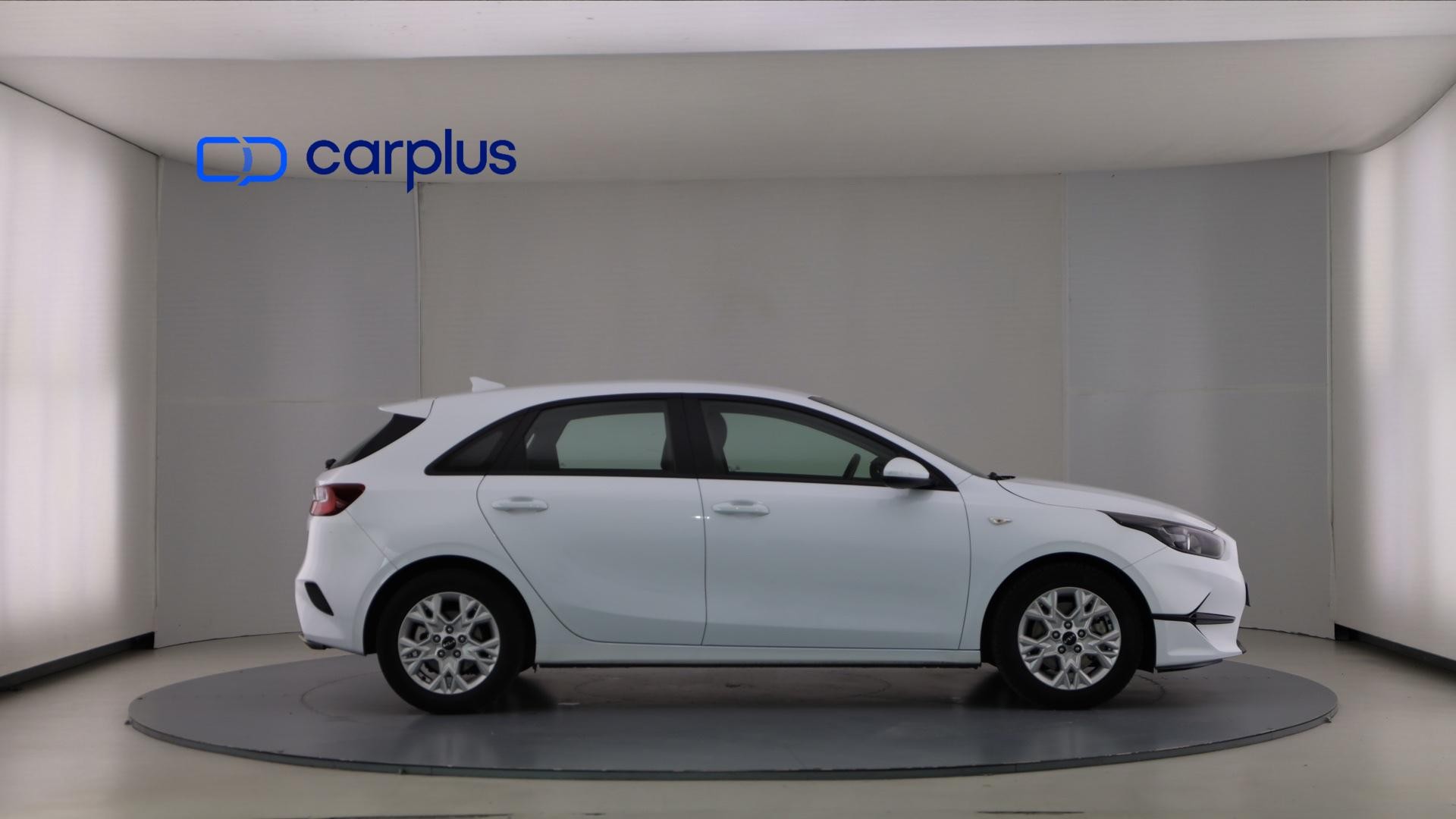 Kia Ceed - 4
