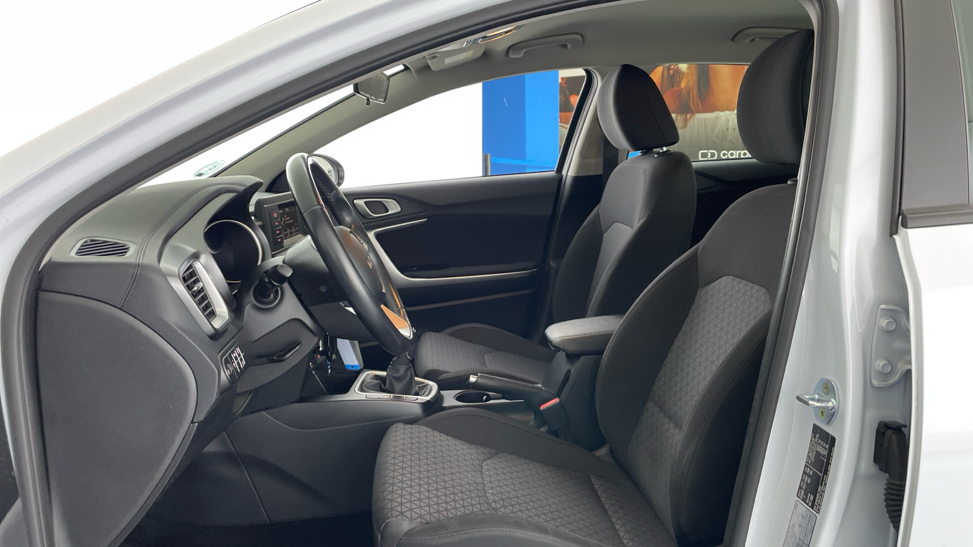 Kia Ceed - 11
