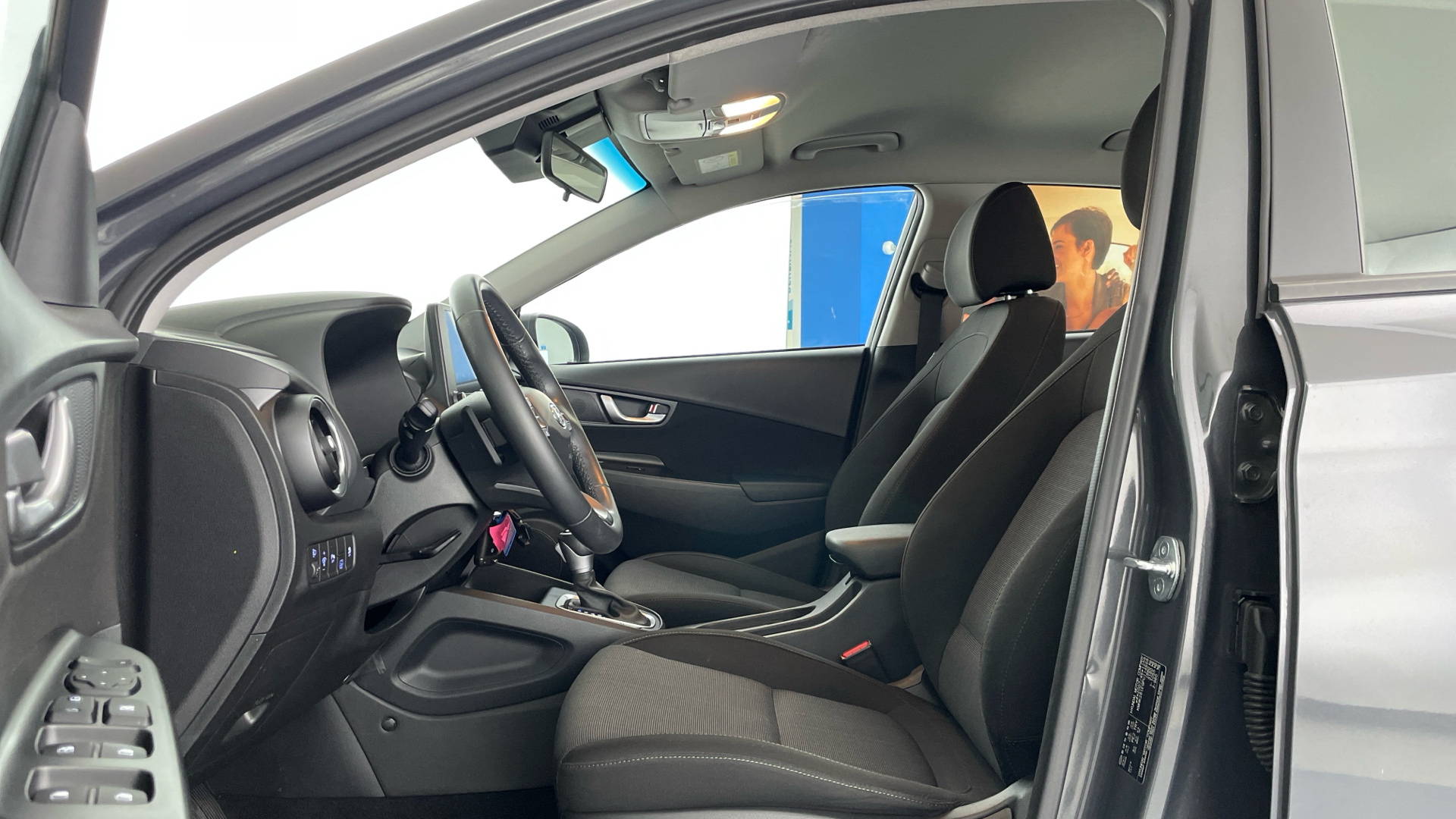 Hyundai Kona - 11