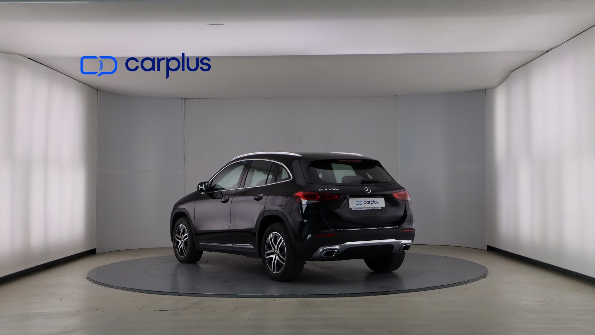 Mercedes-Benz GLA - 3