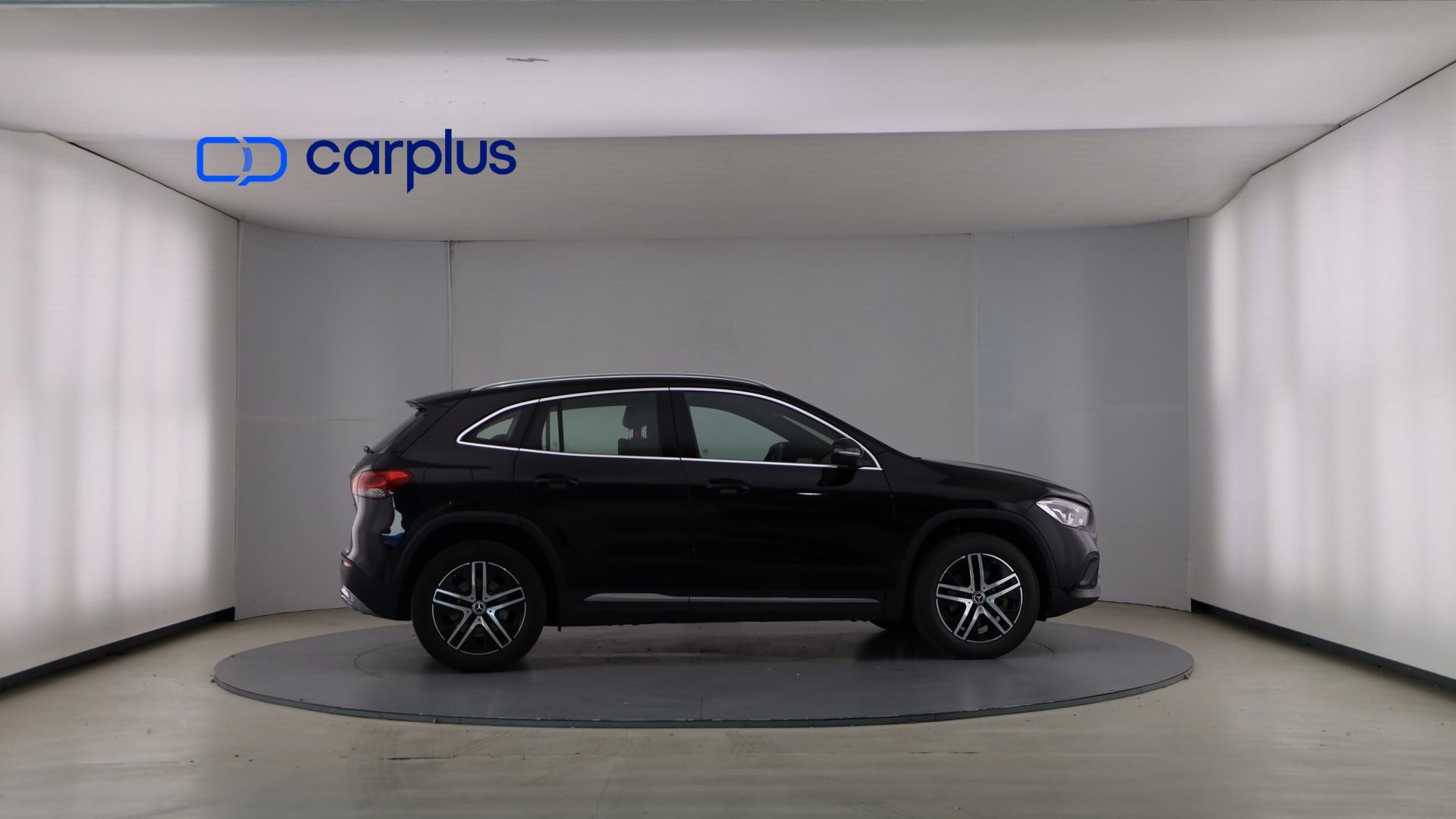 Mercedes-Benz GLA - 7