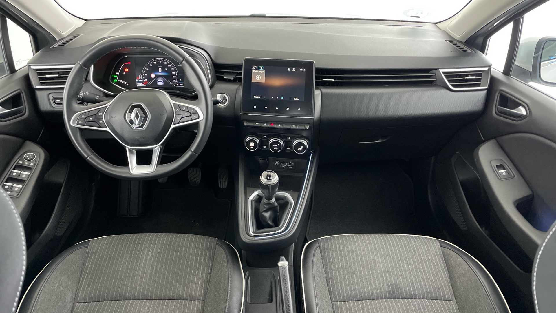 Renault Clio - 10
