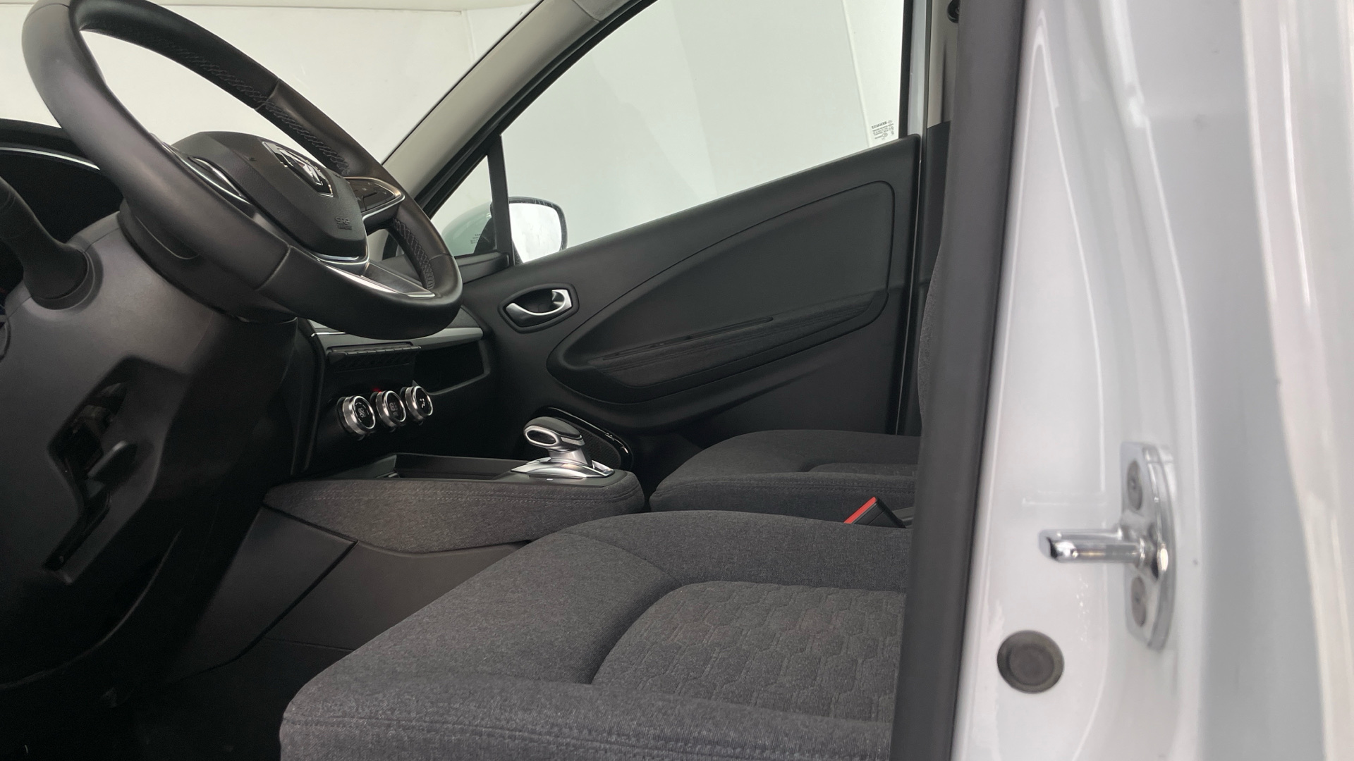 Renault ZOE - 11