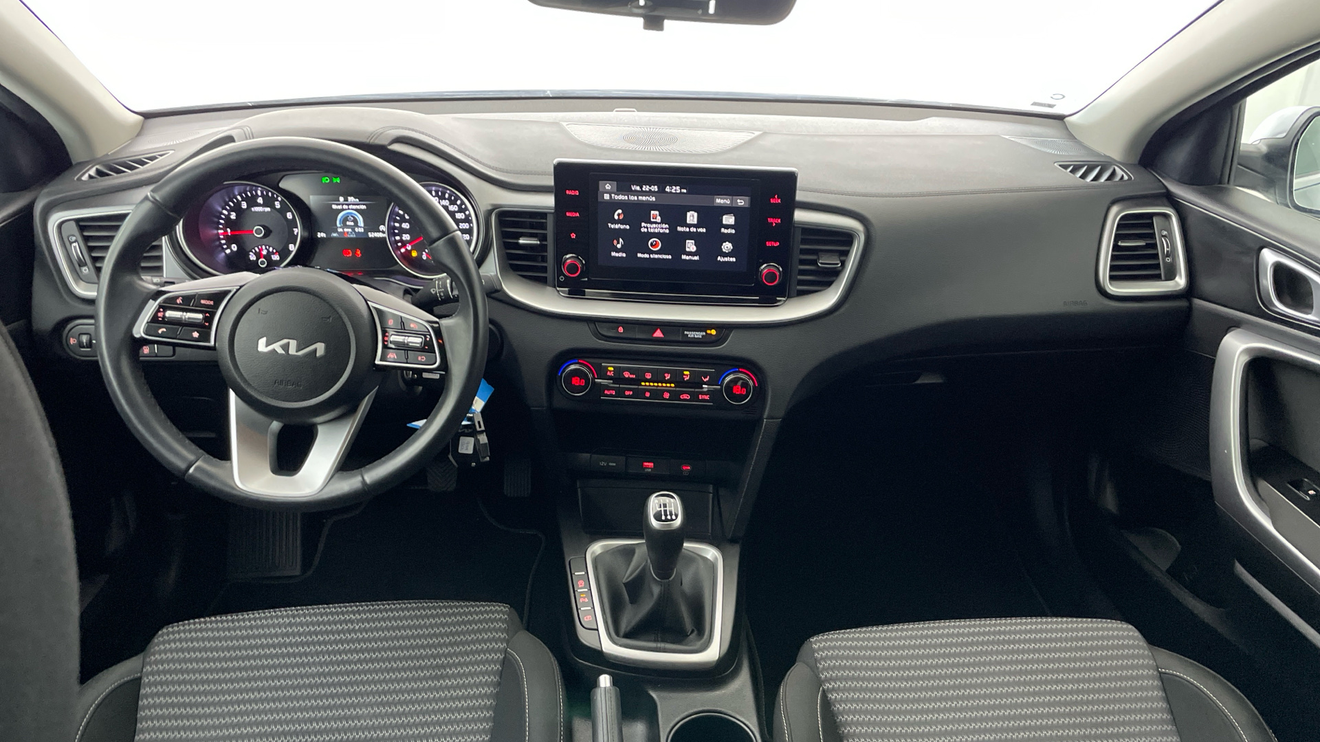 Kia XCeed - 10
