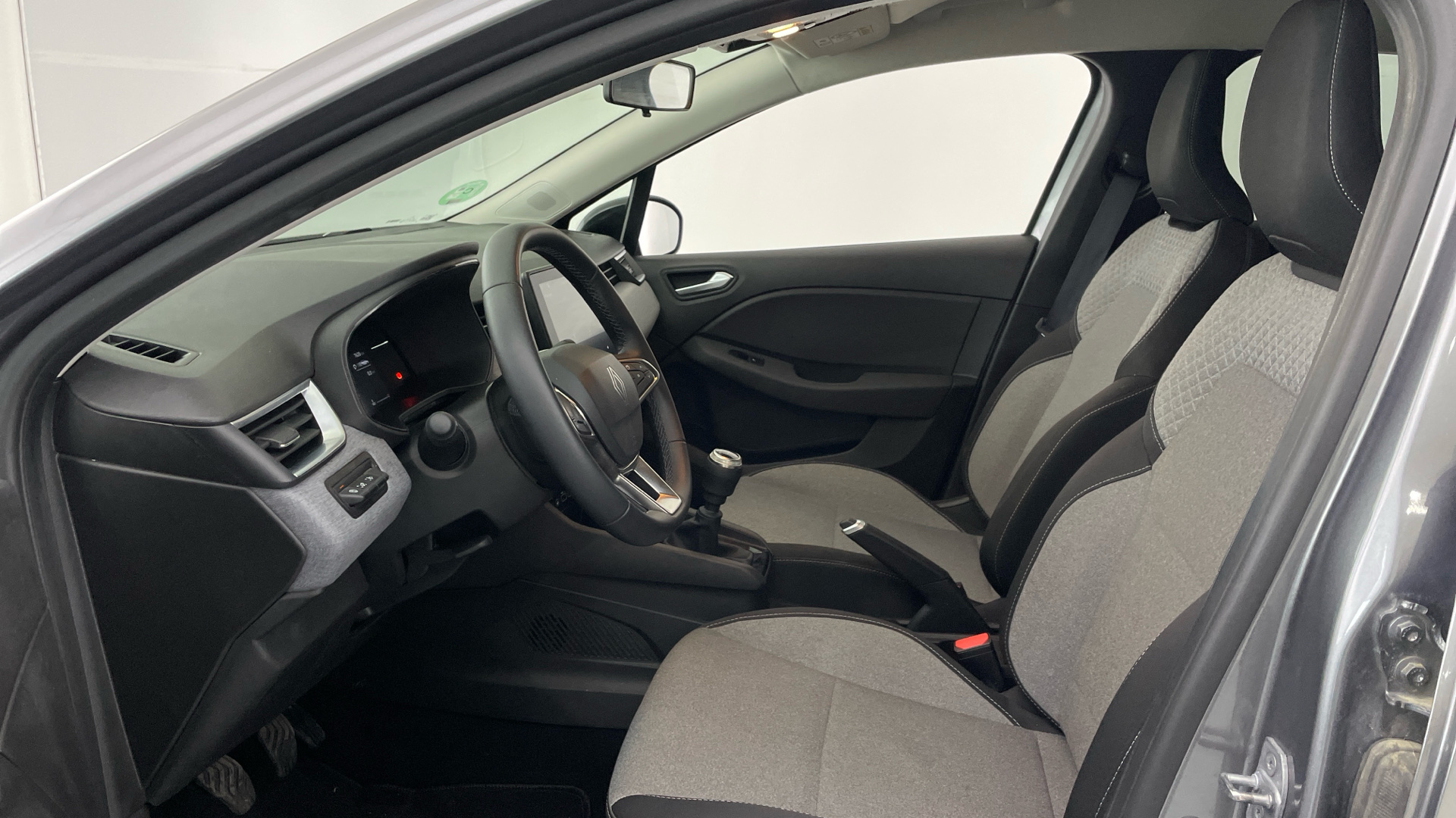 Renault Clio - 11