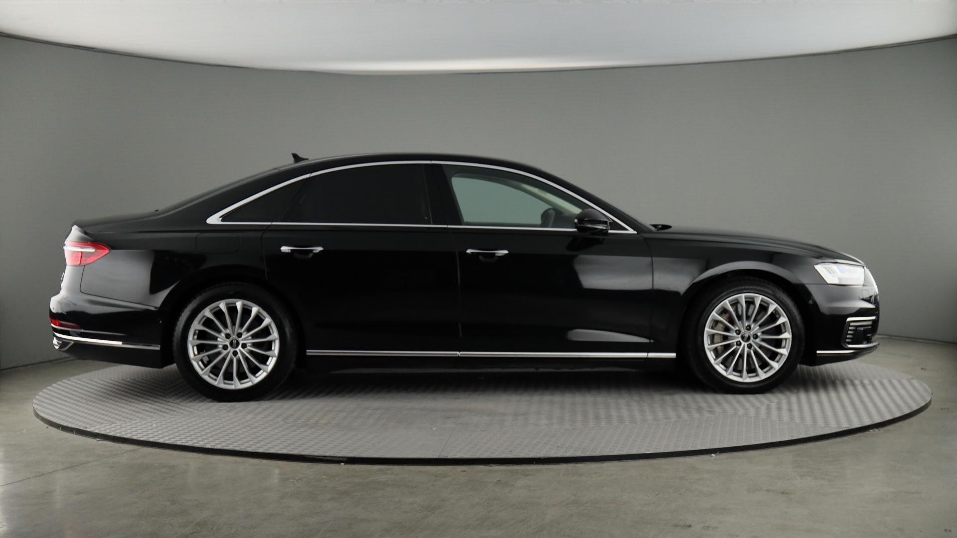 Audi A8 - 7