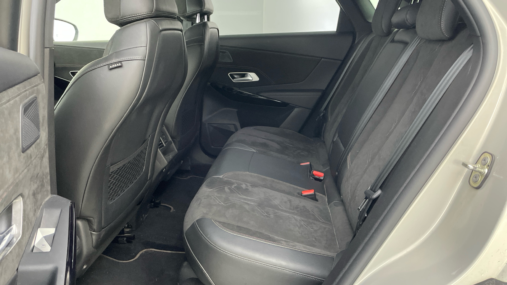 DS DS 7 Crossback - 12