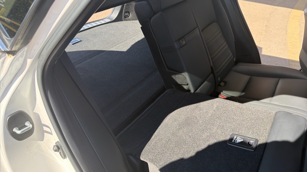 Lexus NX 300h 2.5 5dr CVT [8 Inch Nav] Hybrid Estate - Image 18