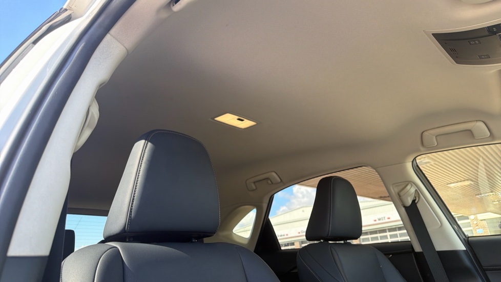 Lexus NX 300h 2.5 5dr CVT [8 Inch Nav] Hybrid Estate - Image 19