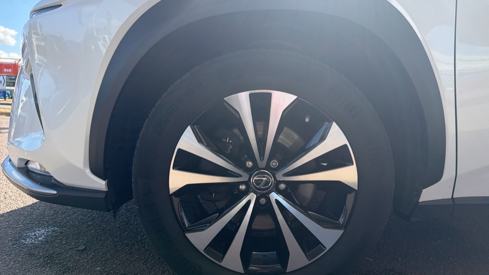 Lexus NX 300h 2.5 5dr CVT [8 Inch Nav] Hybrid Estate - Image 25