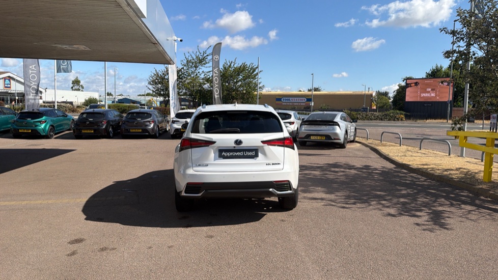 Lexus NX 300h 2.5 5dr CVT [8 Inch Nav] Hybrid Estate - Image 26