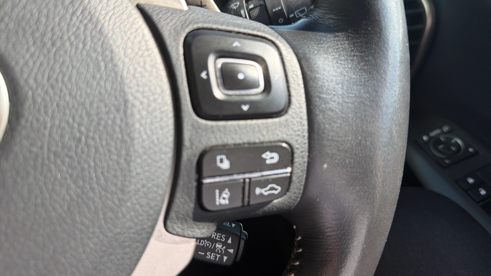 Lexus NX 300h 2.5 5dr CVT [8 Inch Nav] Hybrid Estate - Image 32