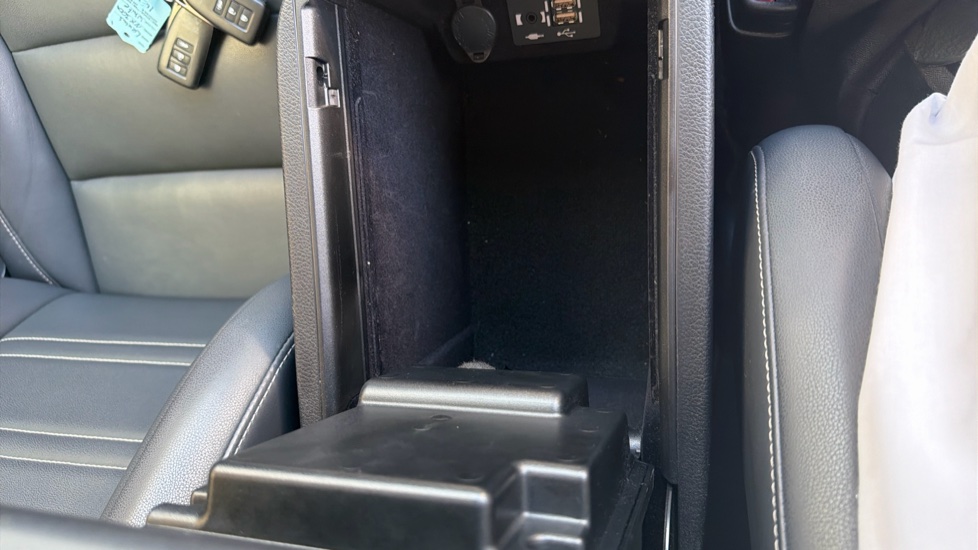 Lexus NX 300h 2.5 5dr CVT [8 Inch Nav] Hybrid Estate - Image 41