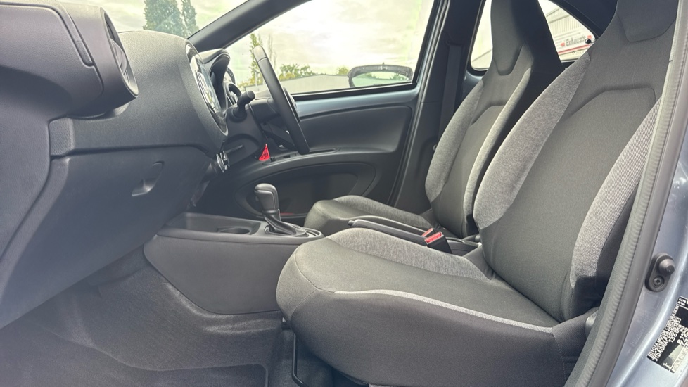 Toyota Aygo X 1.0 VVT-i Pure 5dr Auto Petrol Hatchback - Image 5