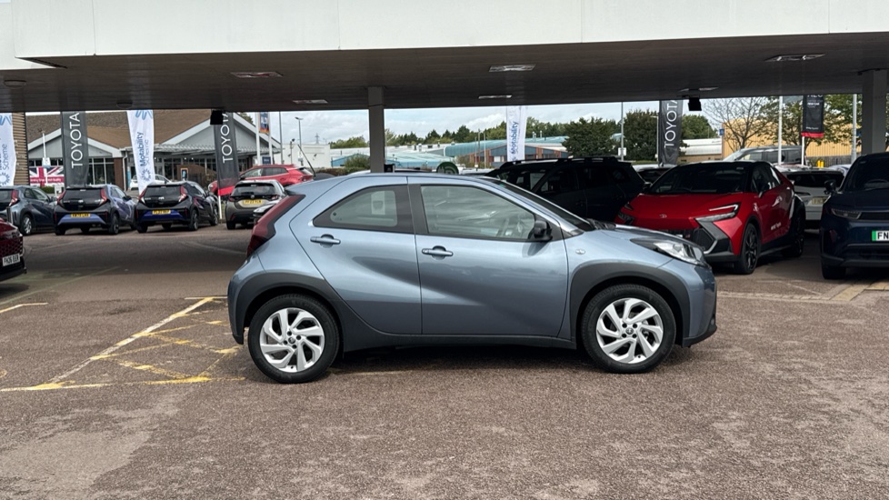 Toyota Aygo X 1.0 VVT-i Pure 5dr Auto Petrol Hatchback - Image 23