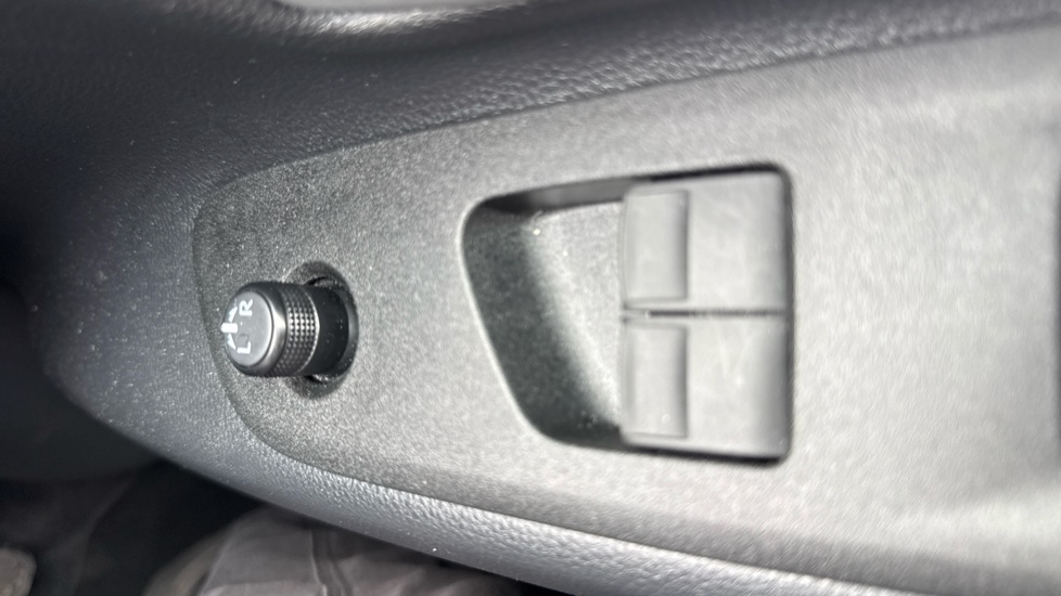 Toyota Aygo X 1.0 VVT-i Pure 5dr Auto Petrol Hatchback - Image 32