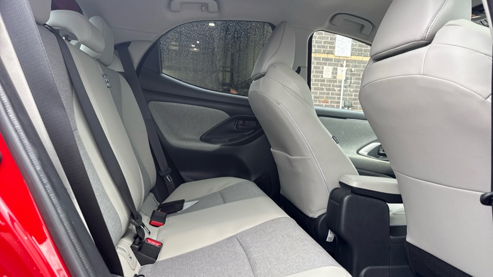 Toyota Yaris 1.5 Hybrid Excel 5dr CVT Hybrid Hatchback - Image 8